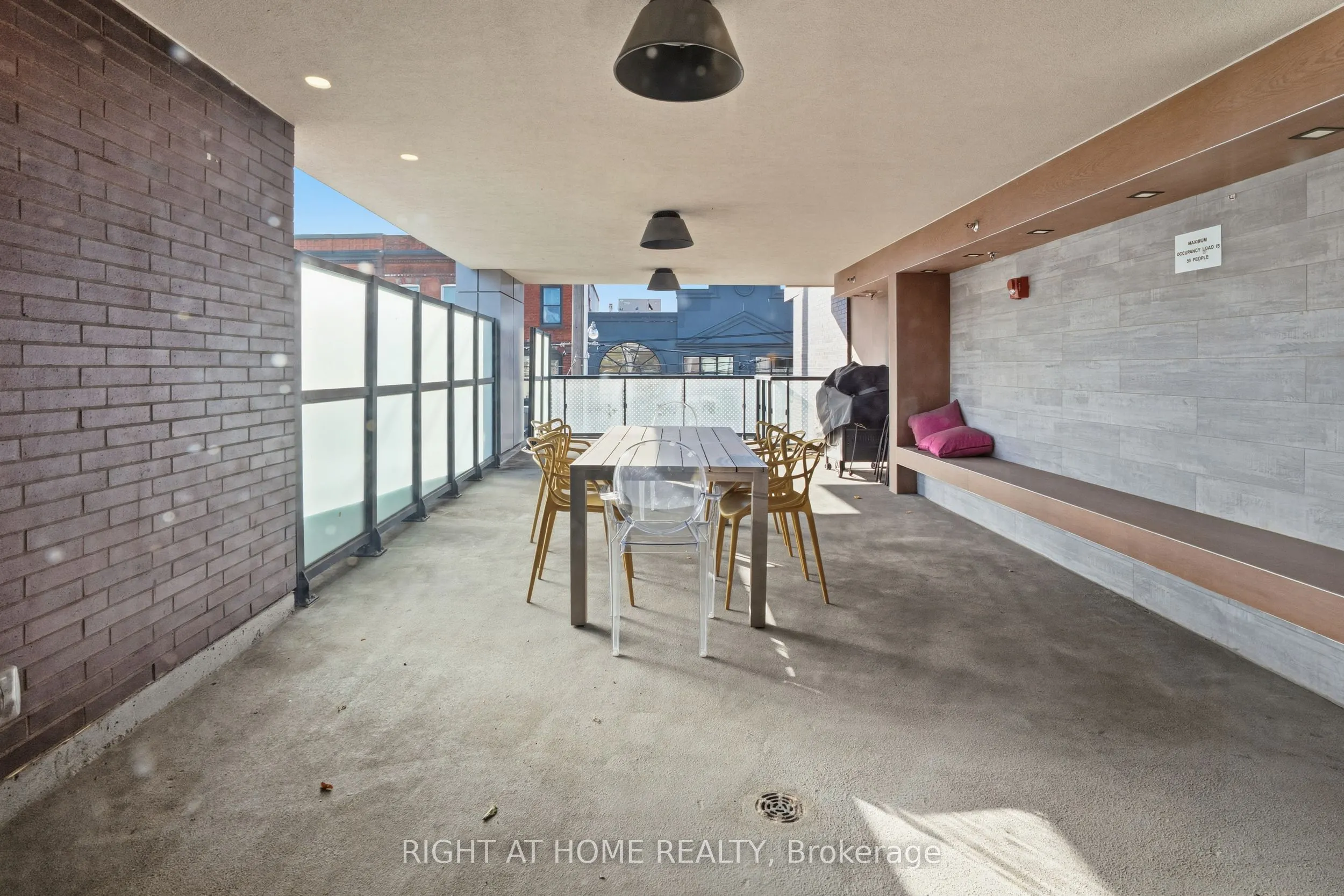 109 Ossington Avenue #511