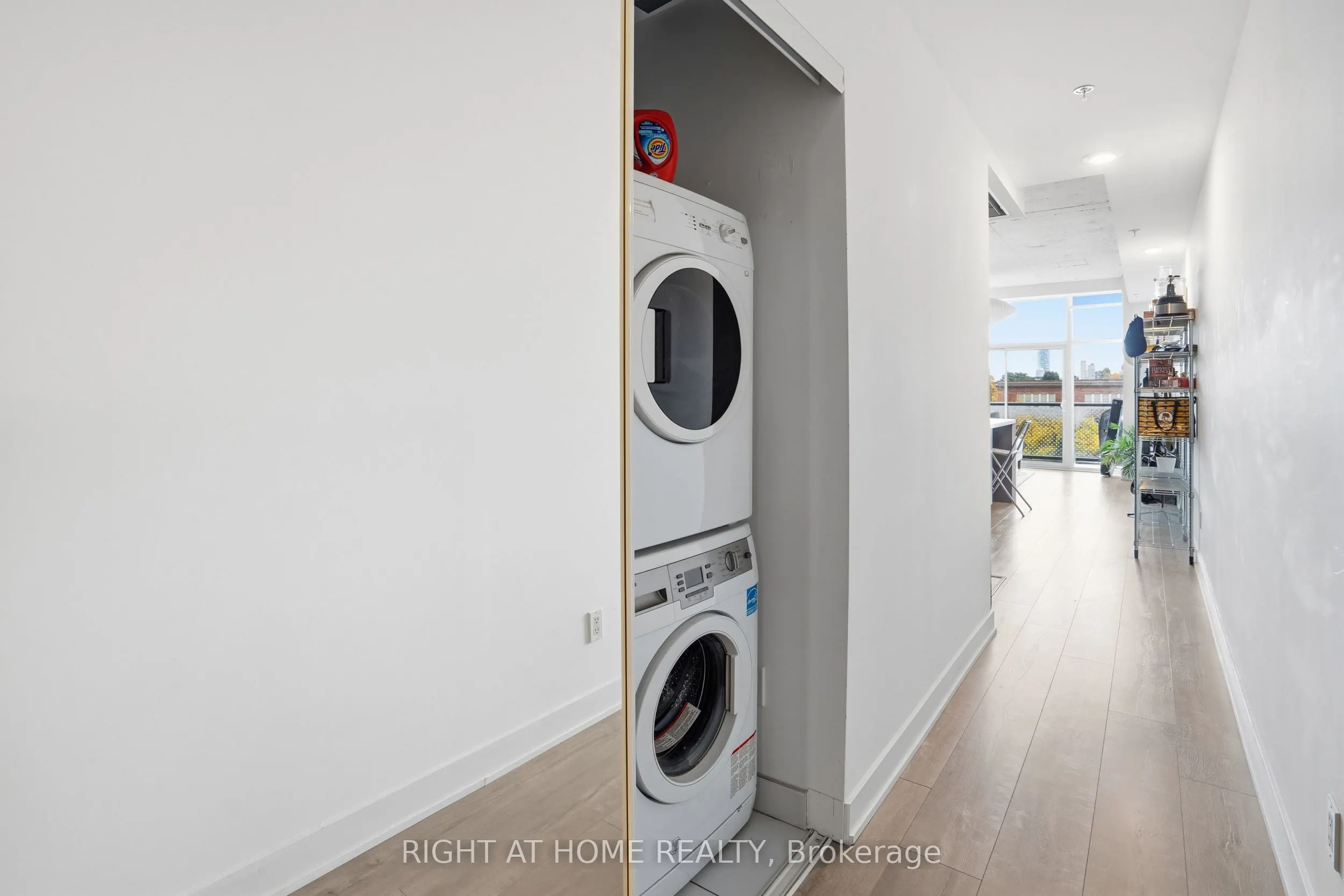 109 Ossington Avenue #511