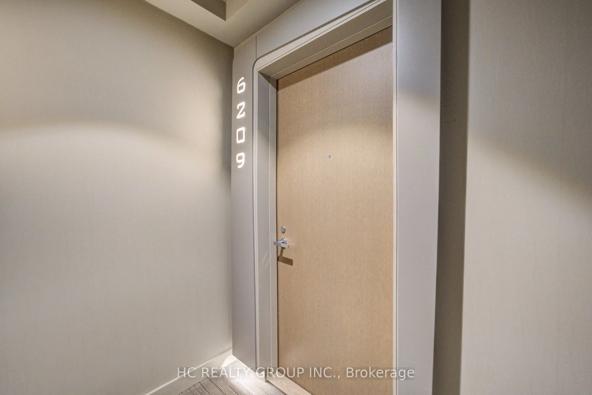 1 Bloor Street E #6209