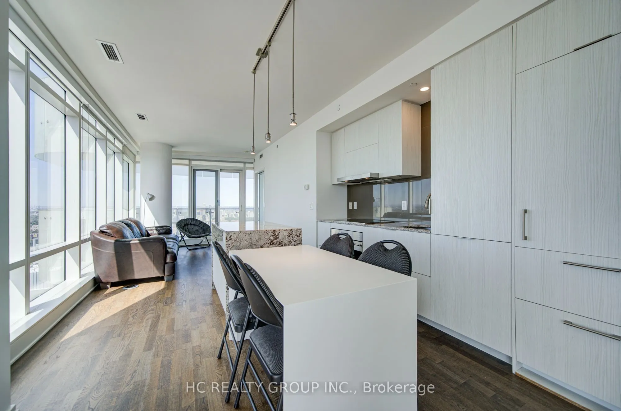 1 Bloor Street E #6209