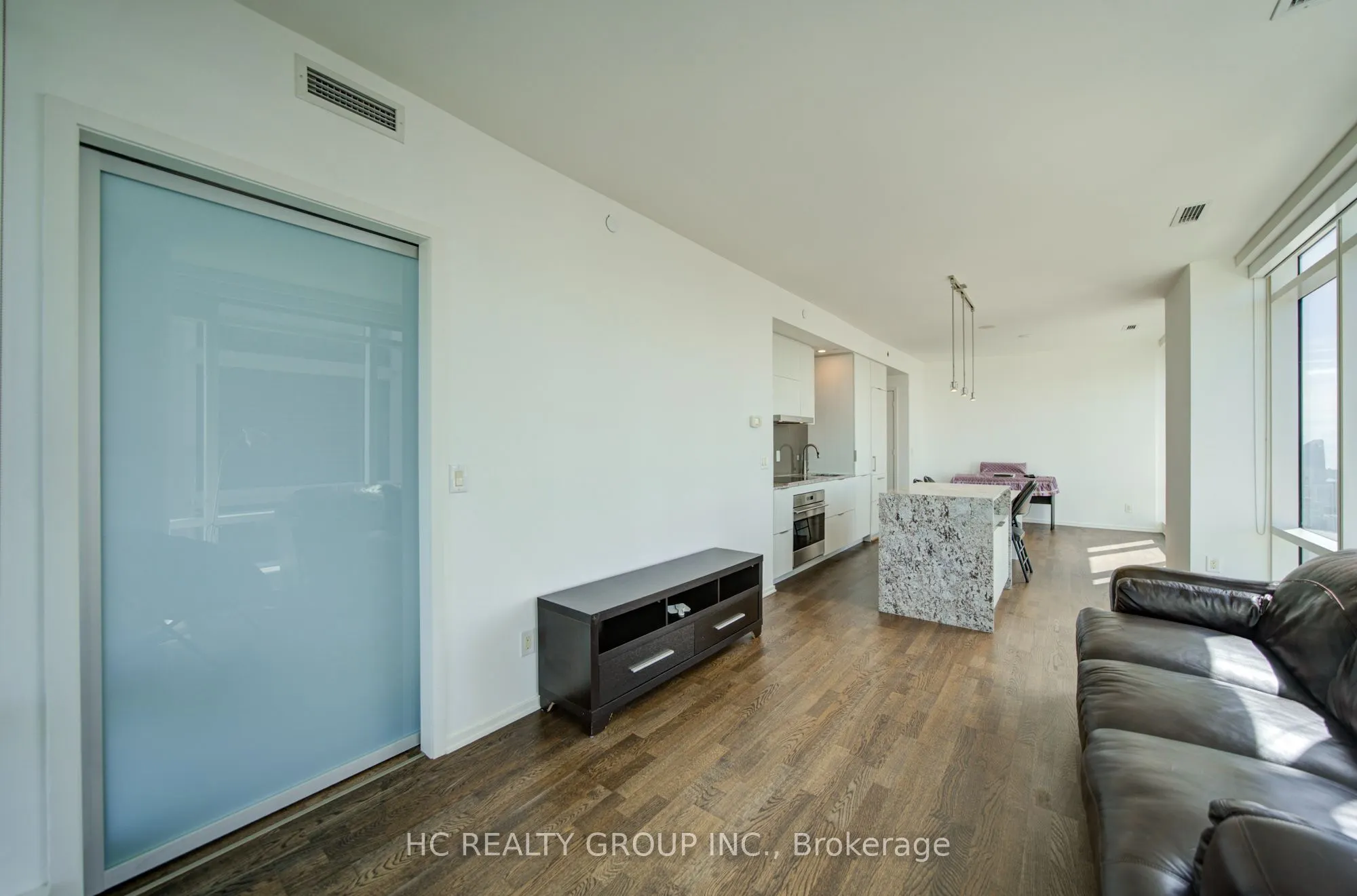 1 Bloor Street E #6209