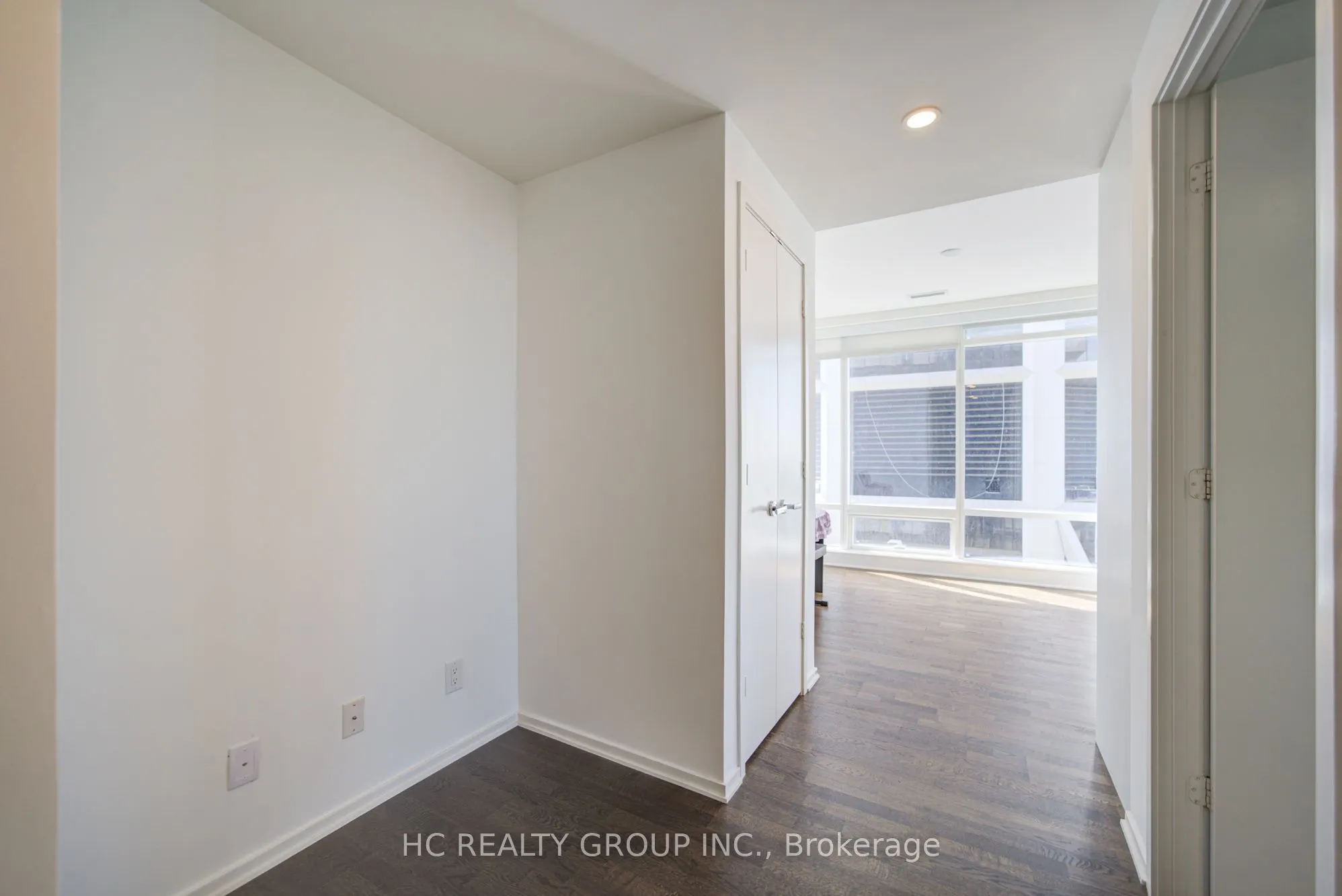 1 Bloor Street E #6209