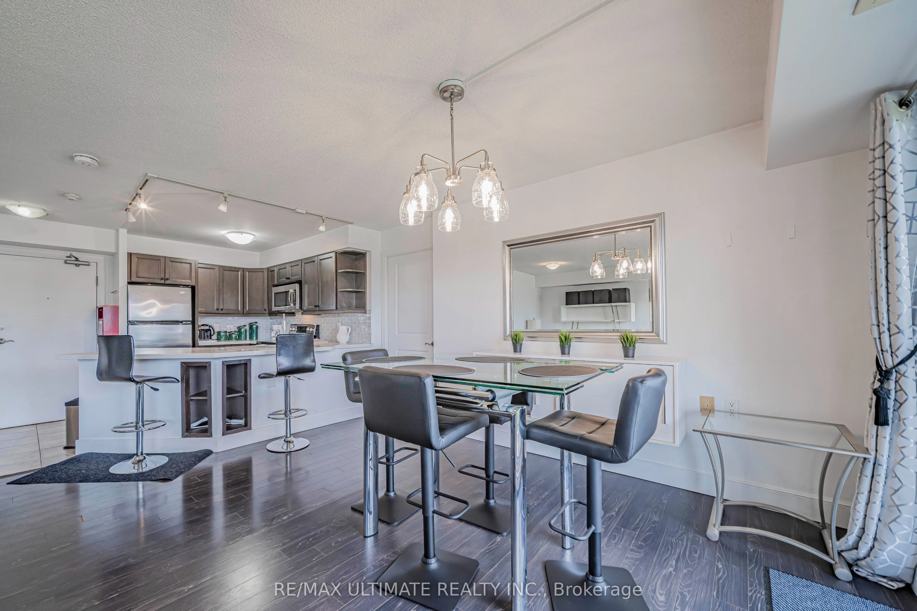 872 SHEPPARD Avenue W #513