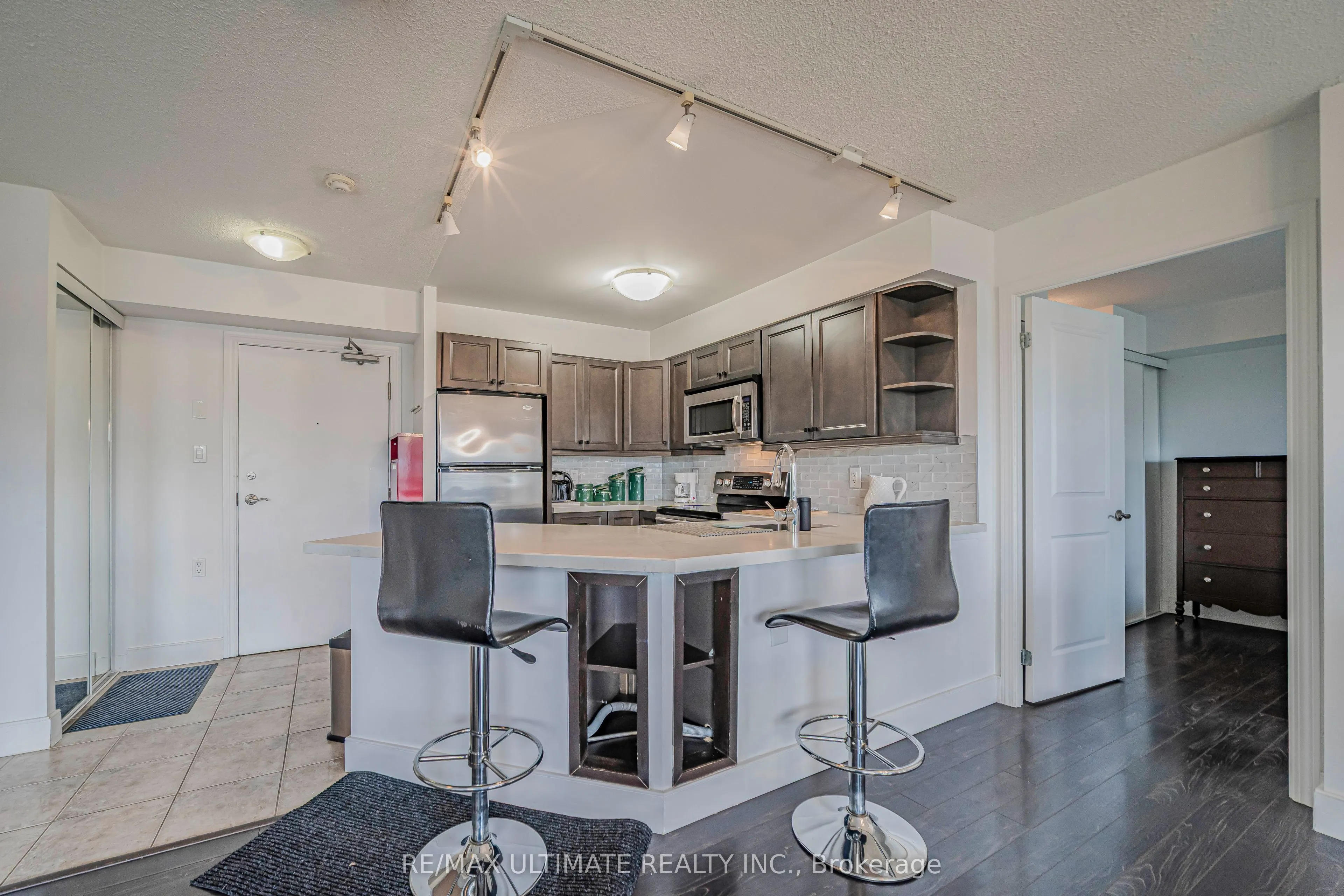 872 SHEPPARD Avenue W #513