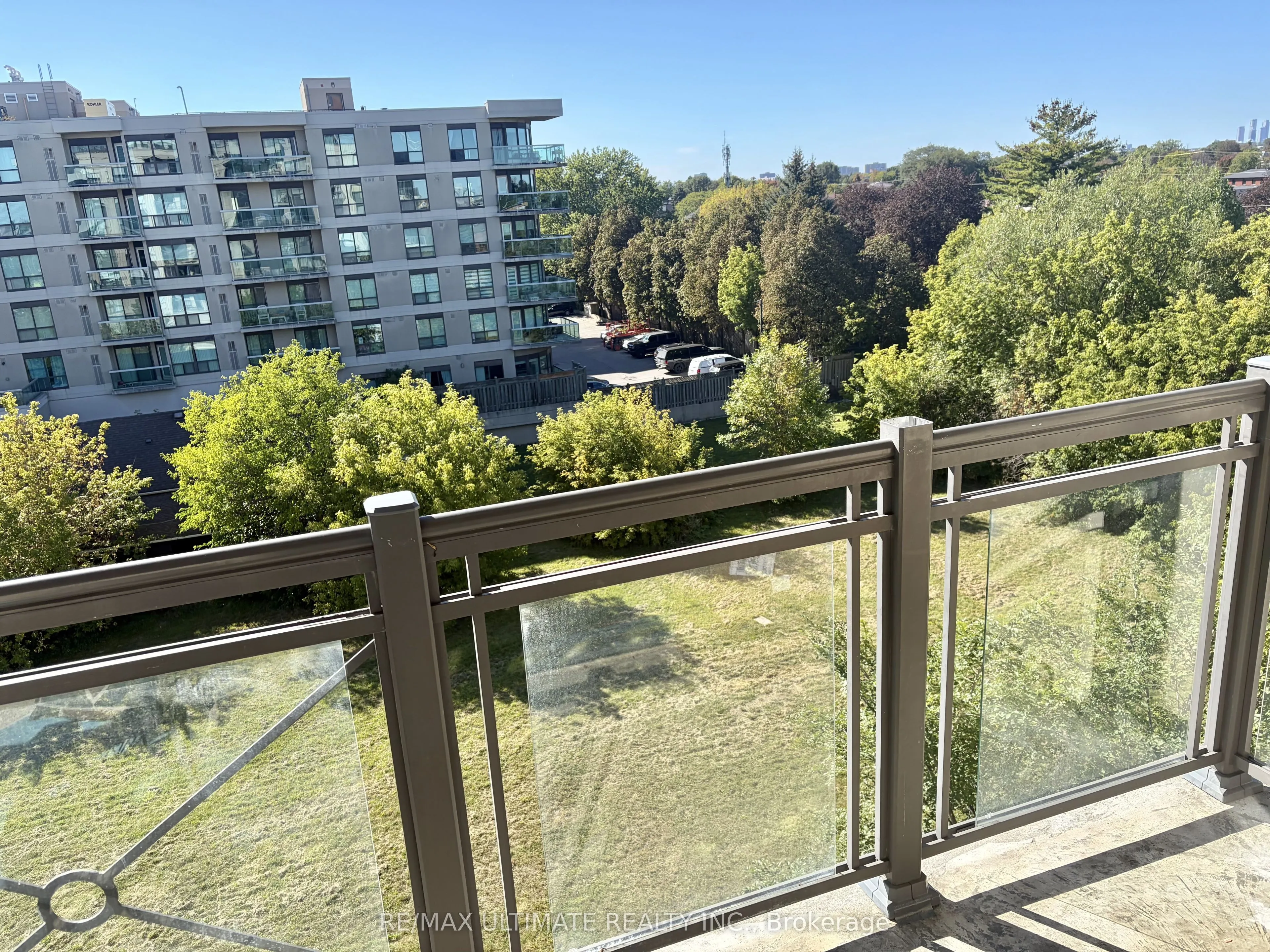 872 SHEPPARD Avenue W #513