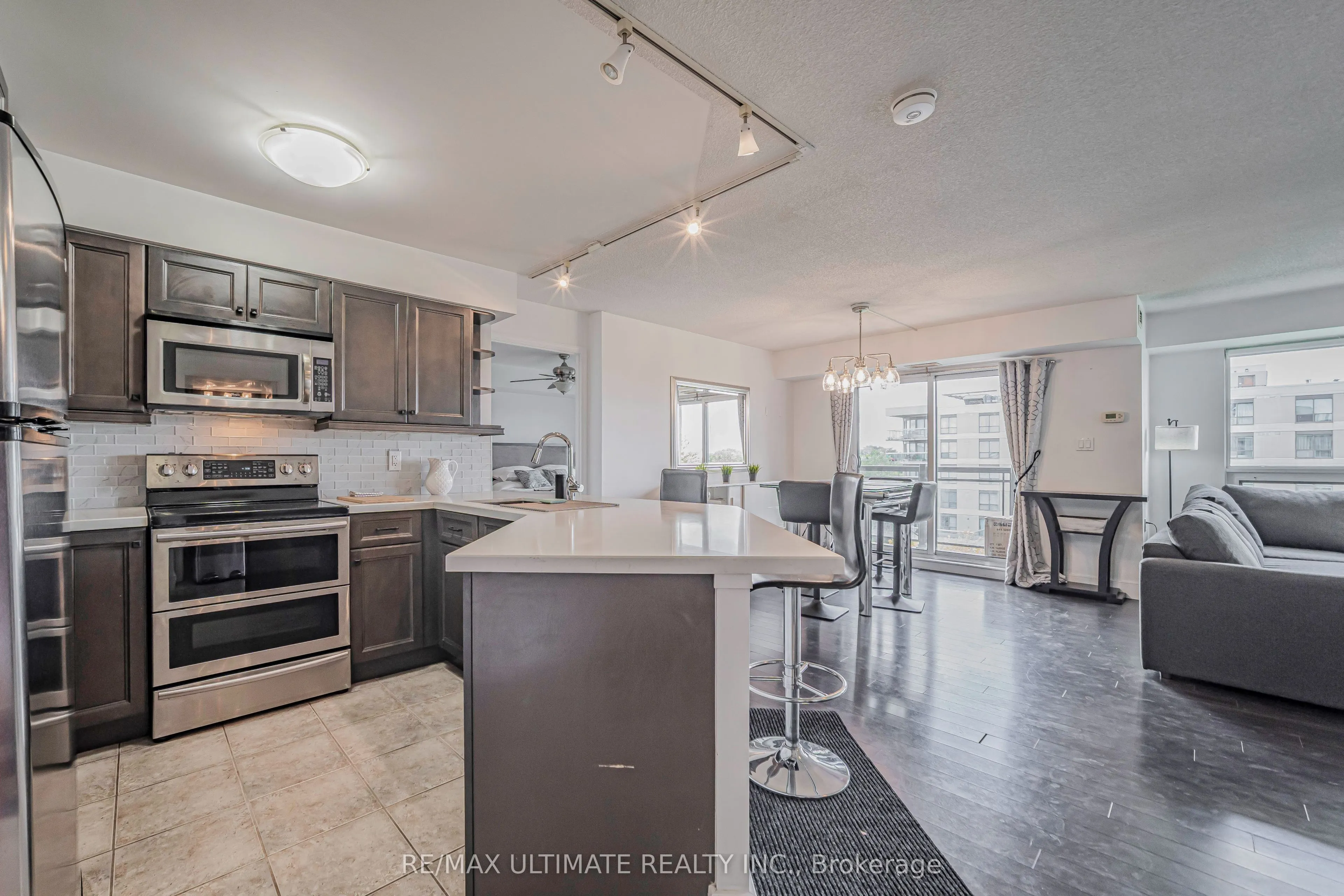 872 SHEPPARD Avenue W #513