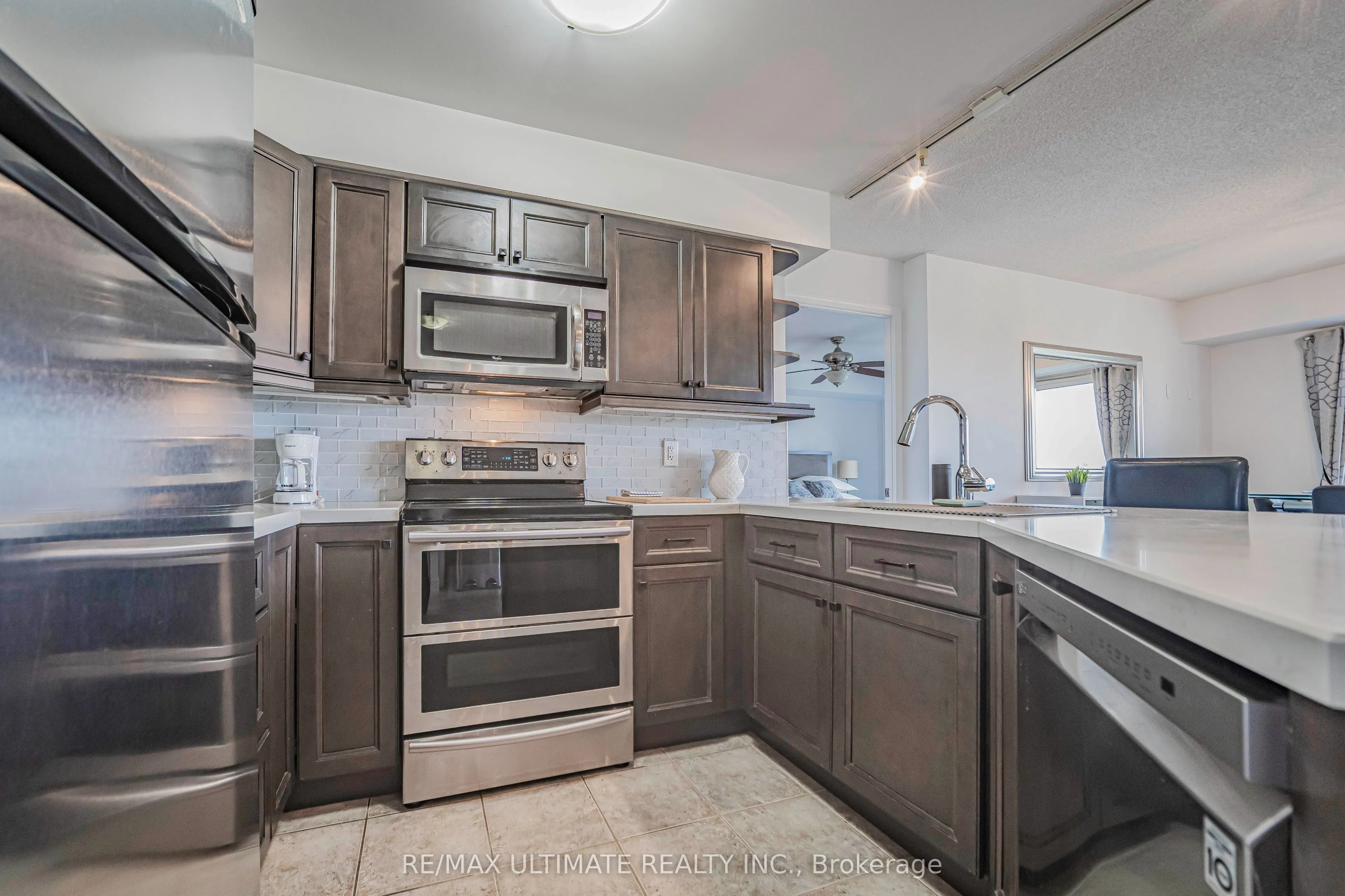 872 SHEPPARD Avenue W #513