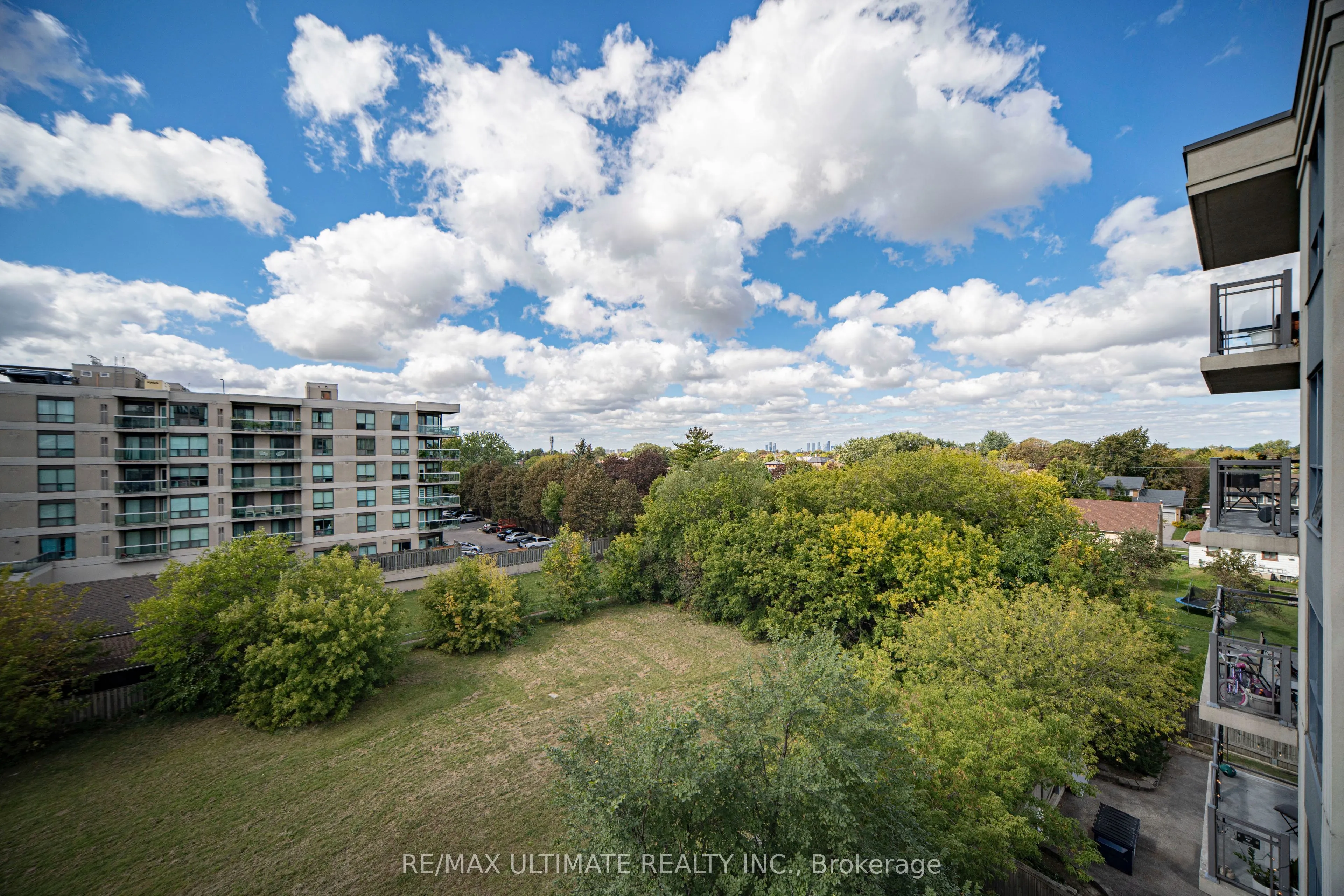 872 SHEPPARD Avenue W #513