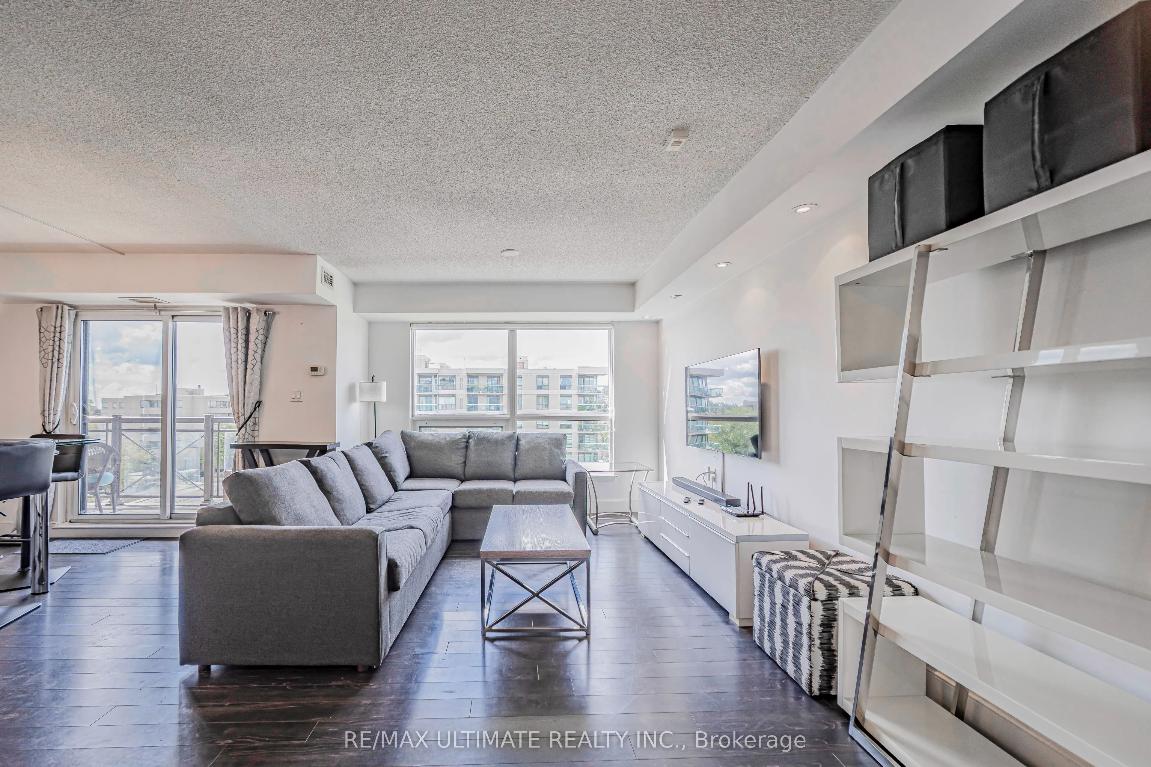 872 SHEPPARD Avenue W #513