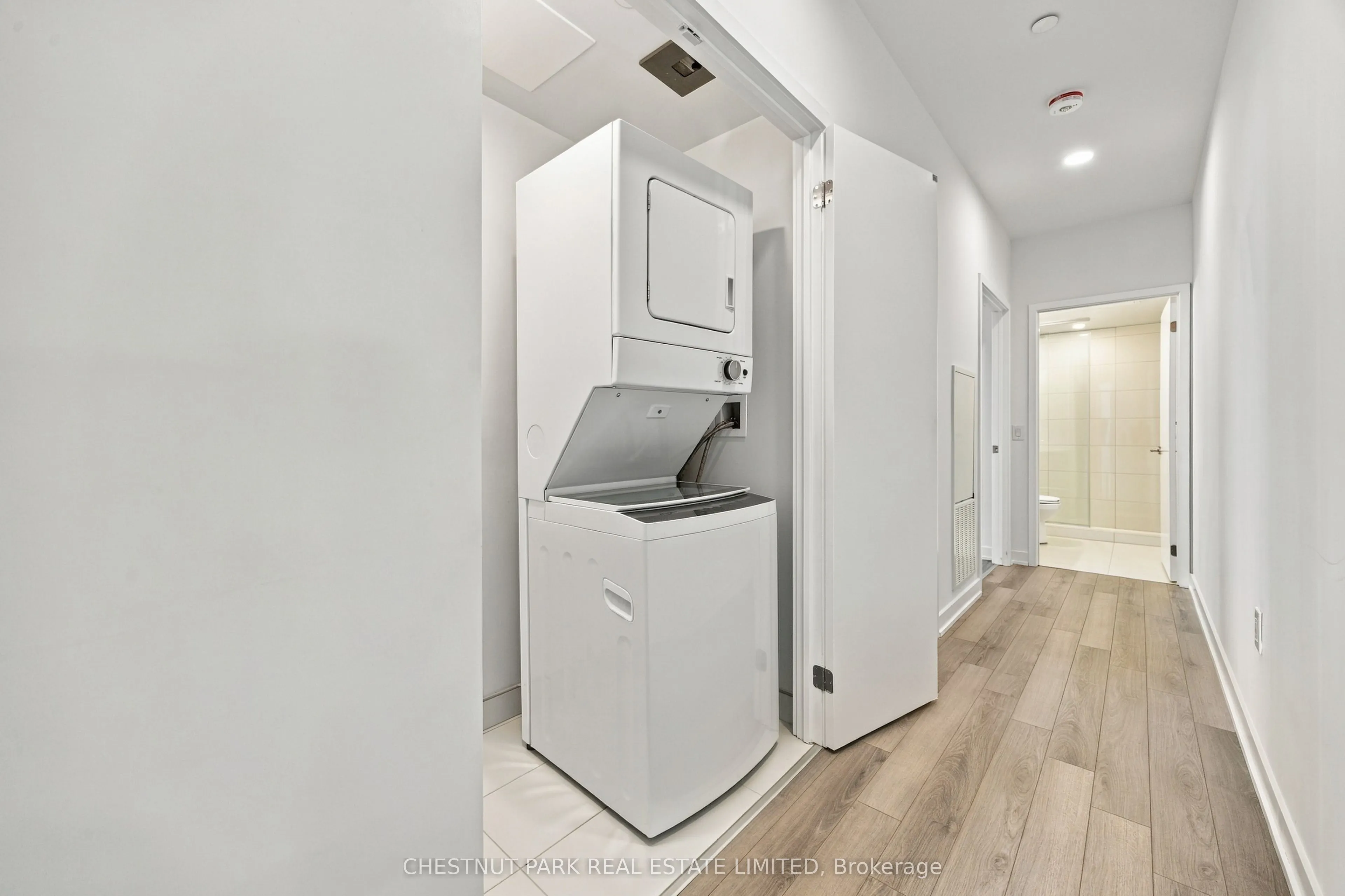 230 Simcoe Street #625