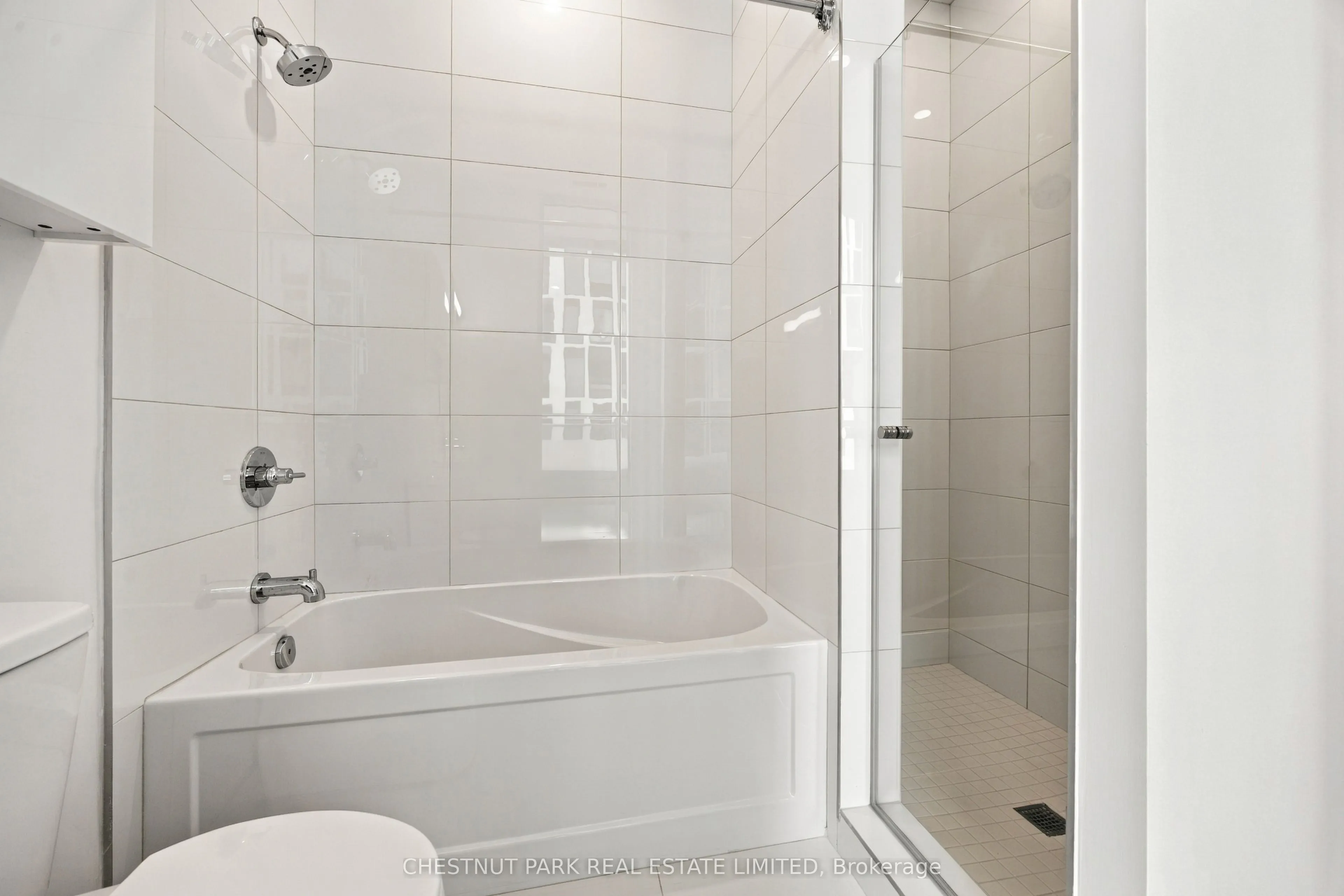 230 Simcoe Street #625