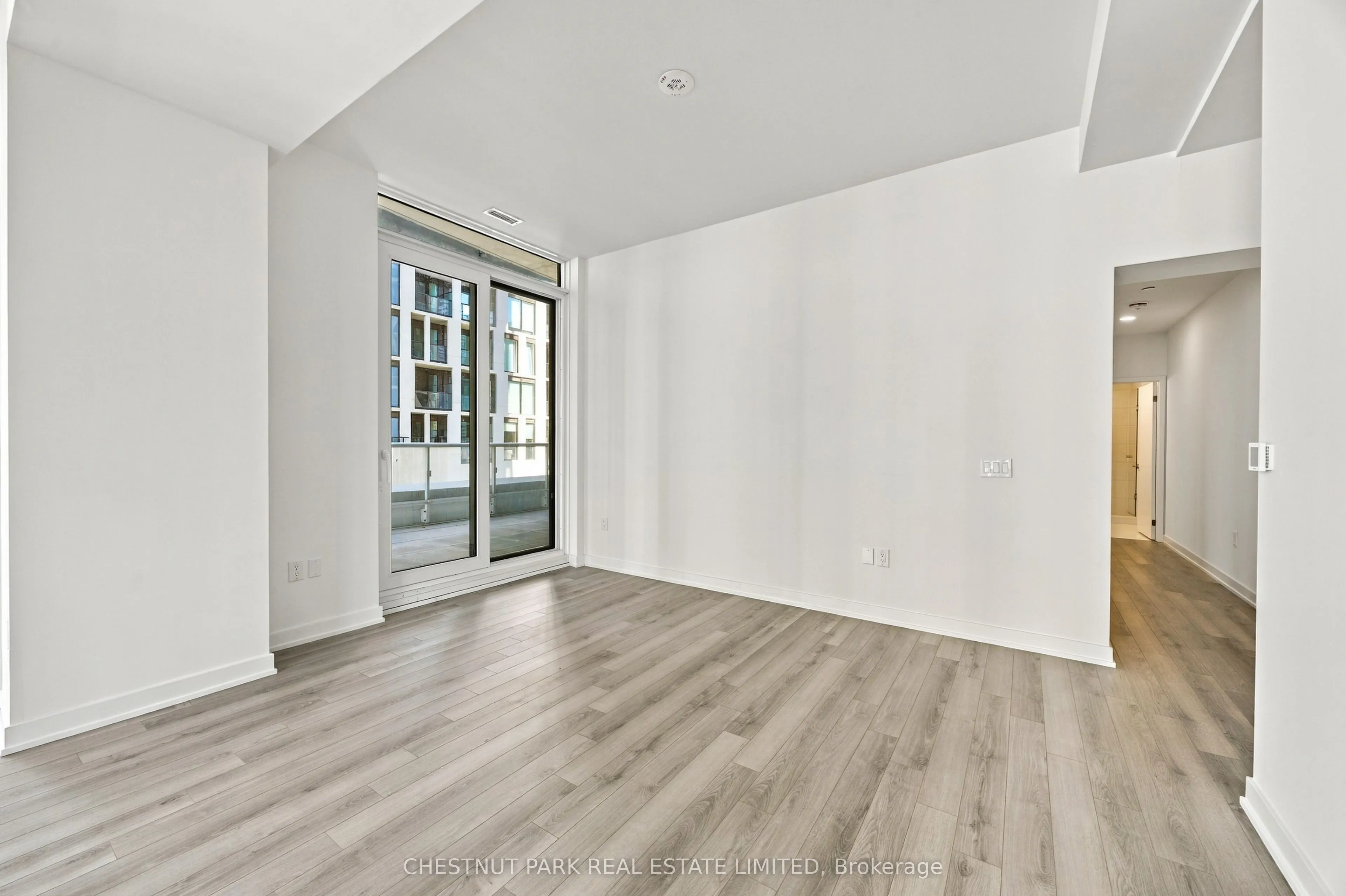 230 Simcoe Street #625