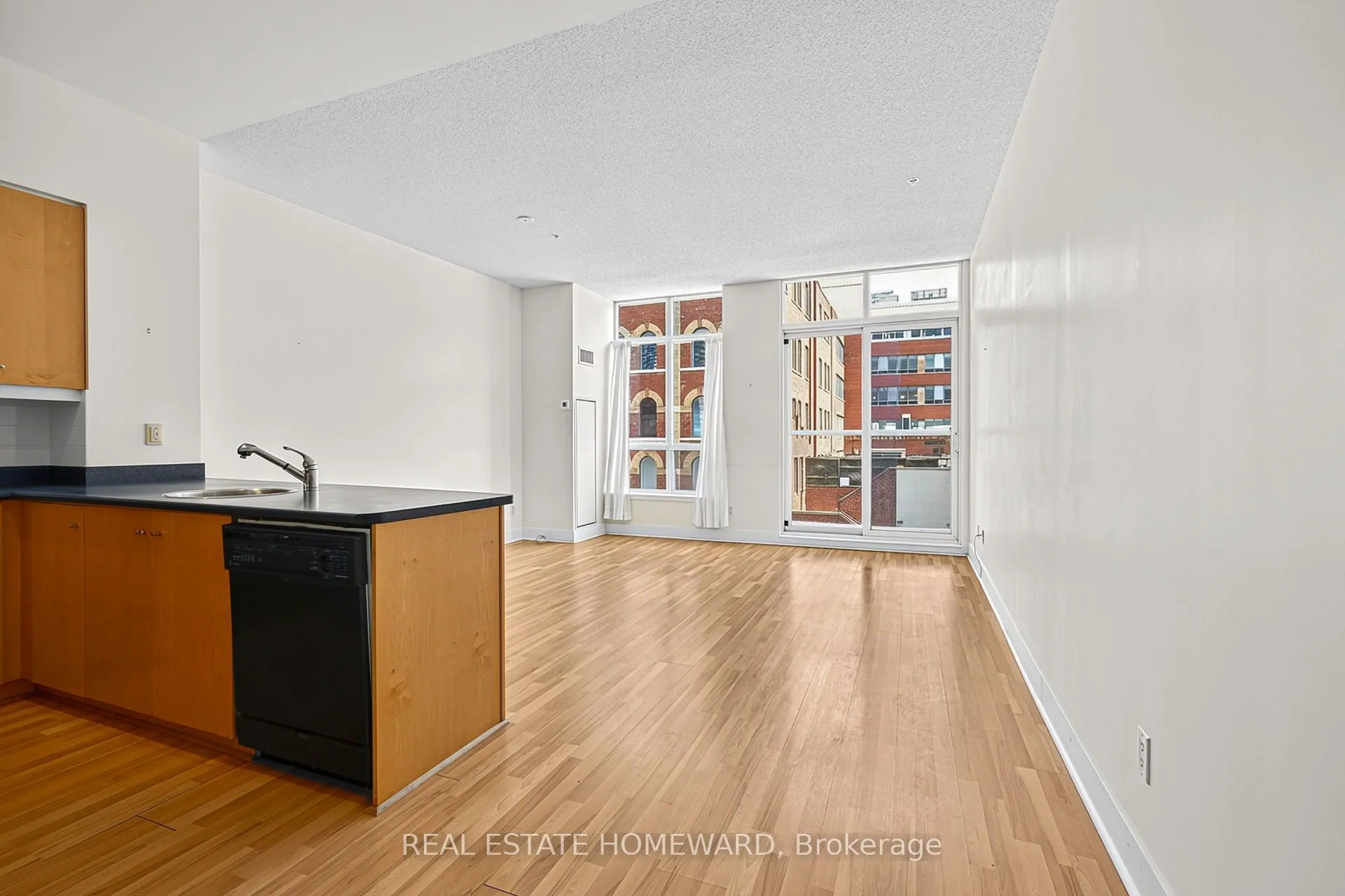 168 King Street E #302