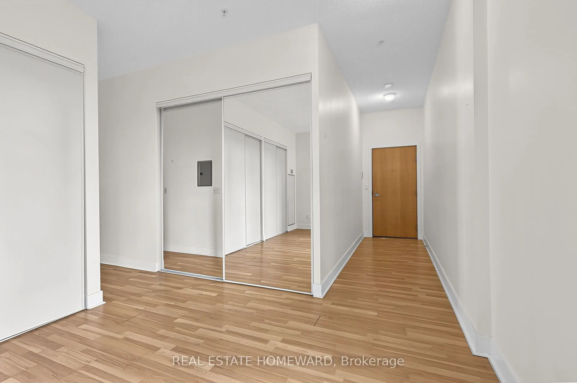 168 King Street E #302
