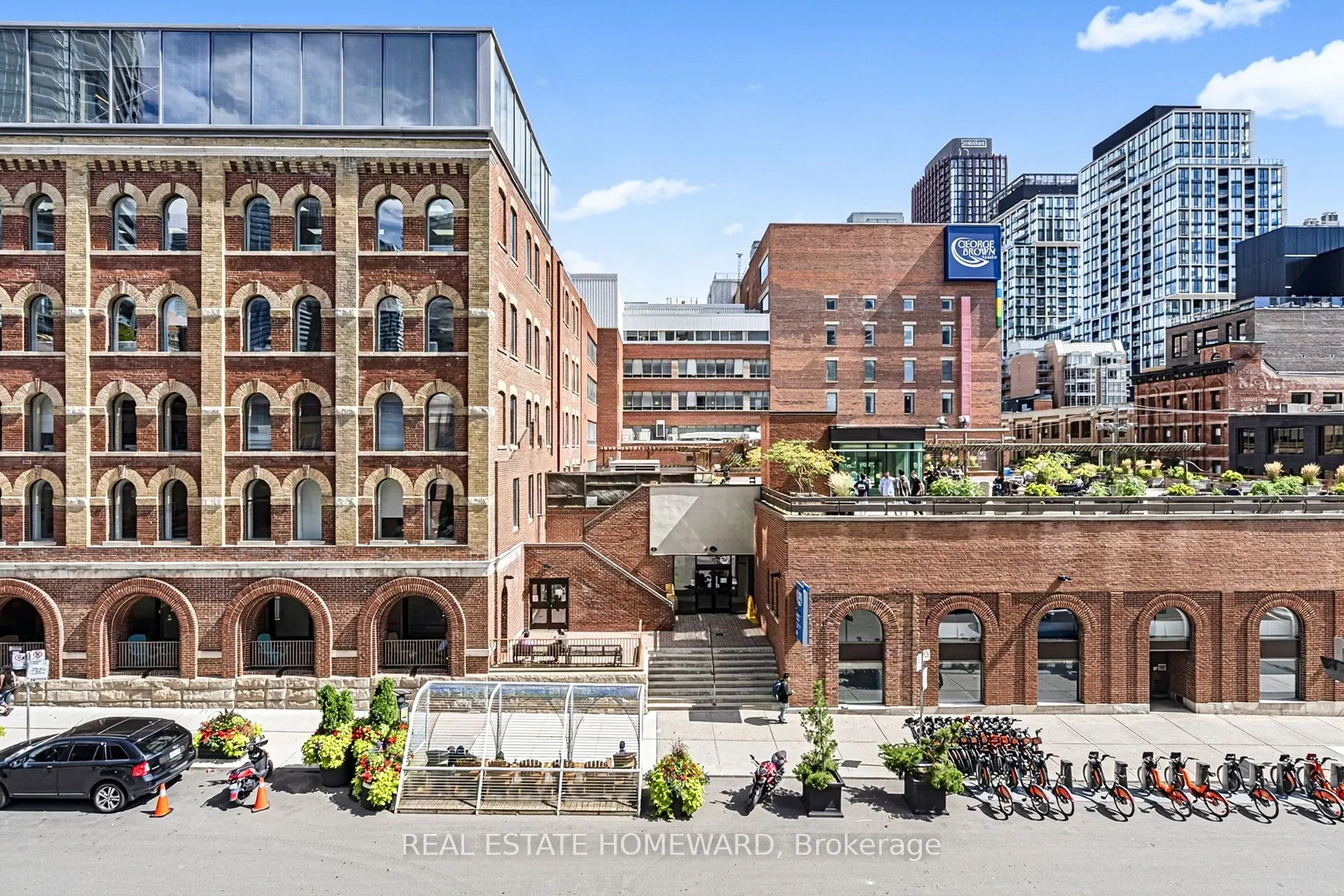 168 King Street E #302