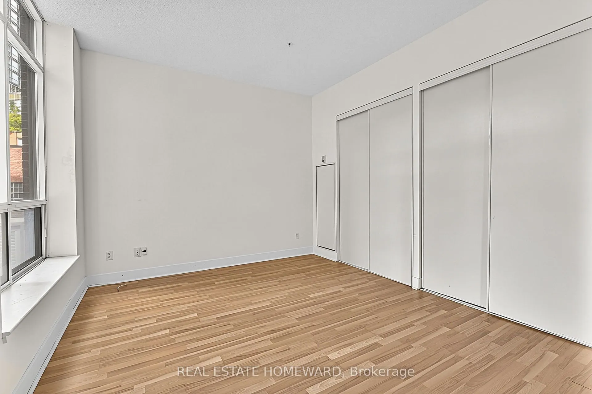 168 King Street E #302