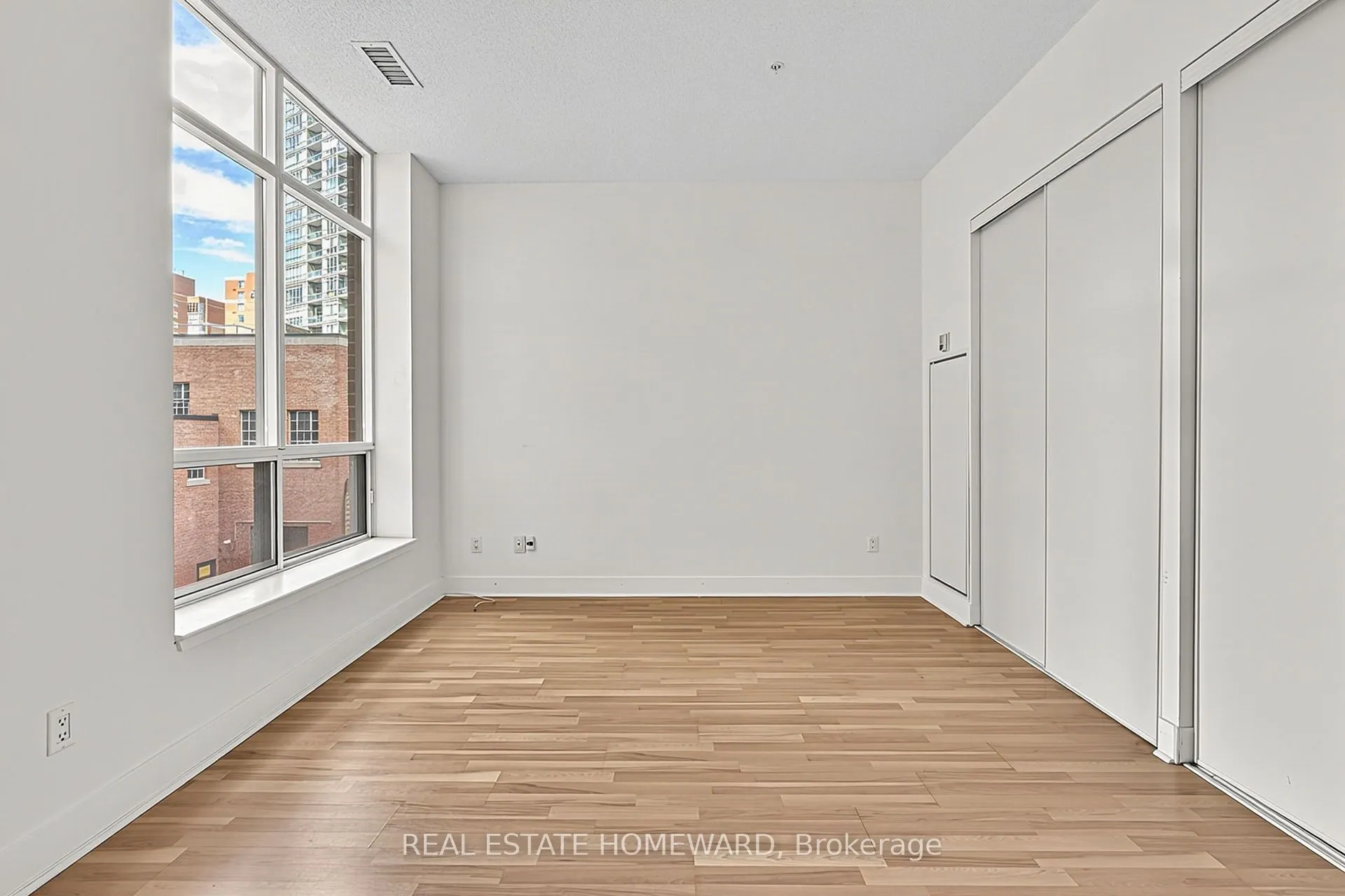 168 King Street E #302