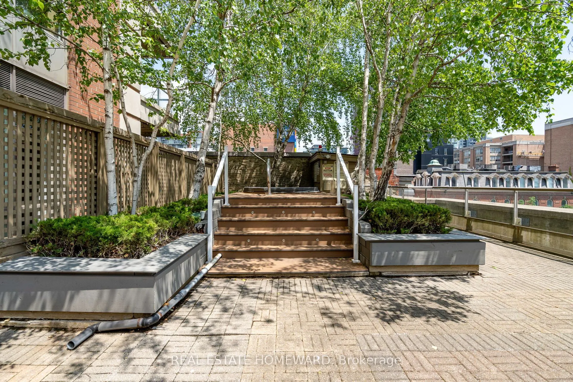 168 King Street E #302