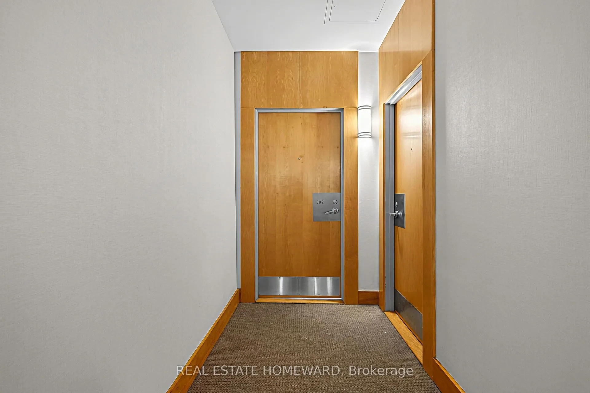 168 King Street E #302
