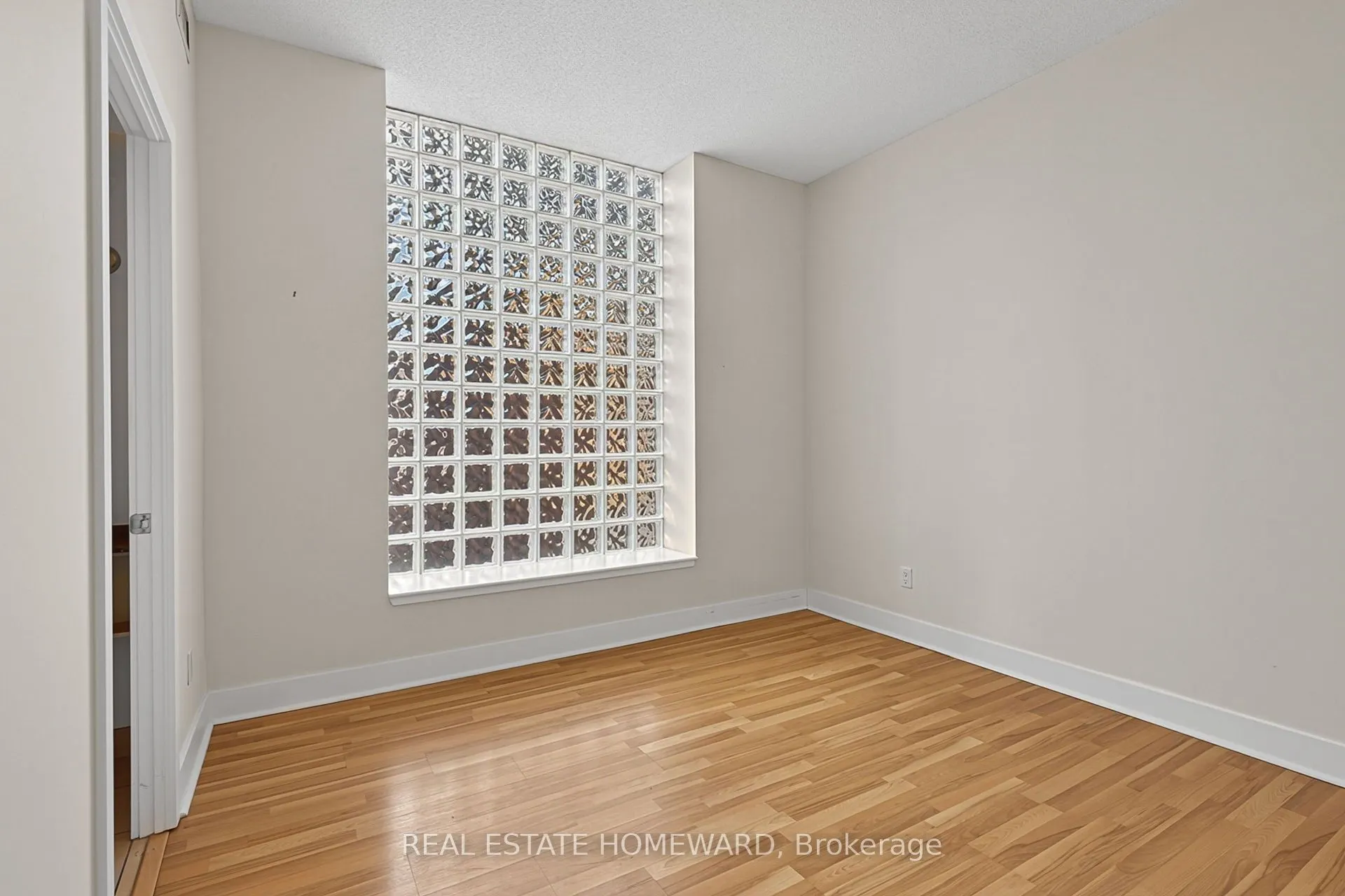 168 King Street E #302