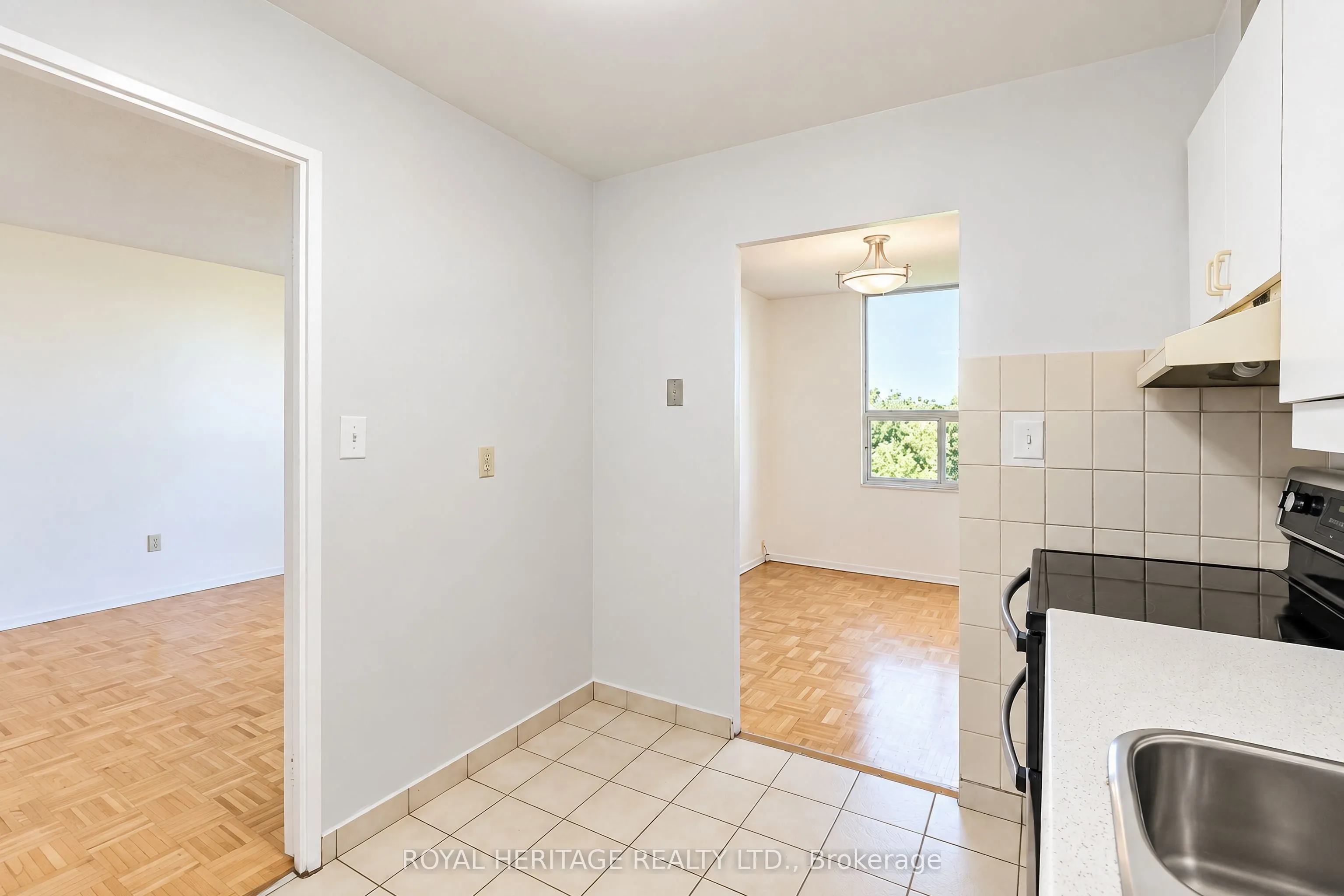 10 Edgecliff Golfway #603