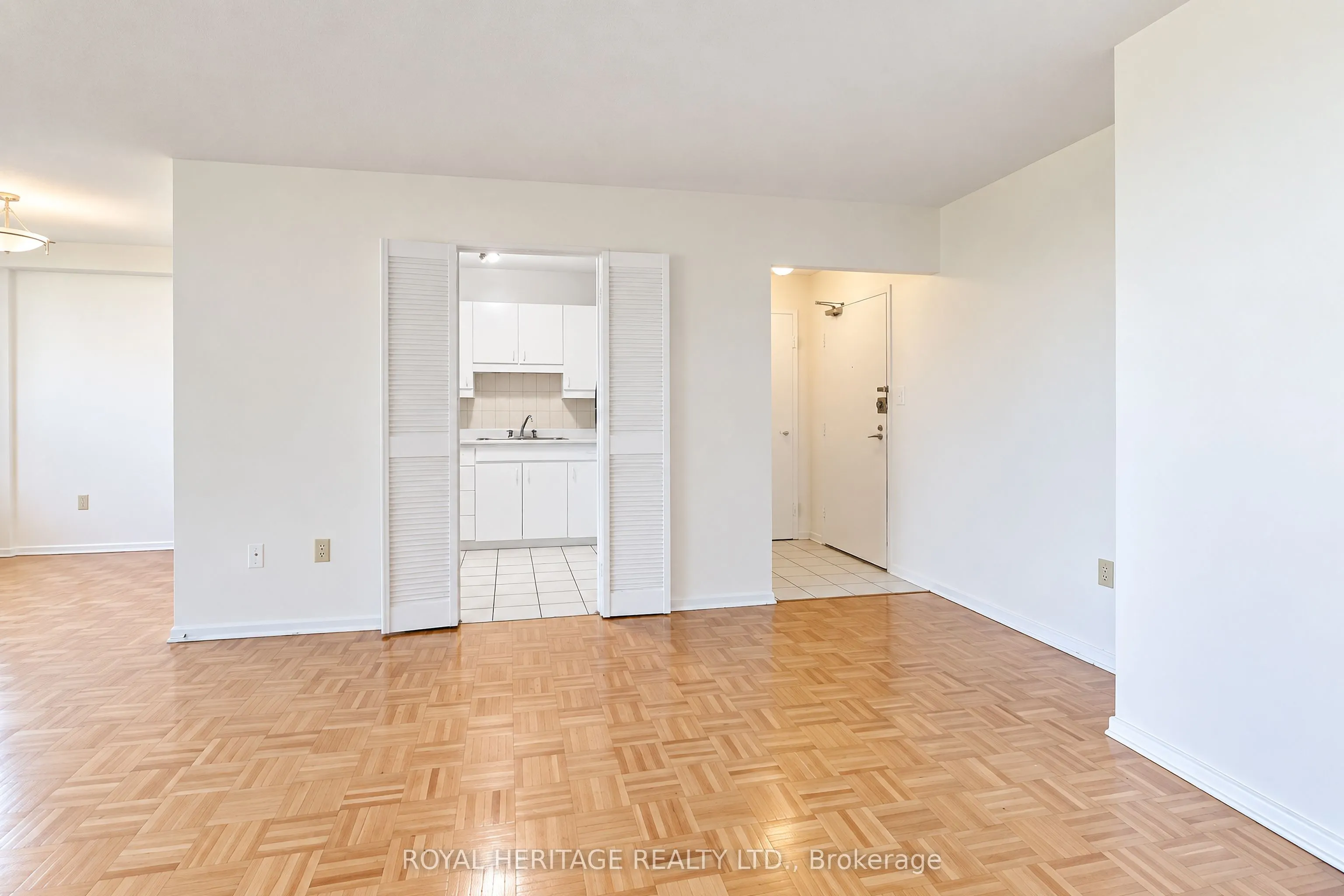 10 Edgecliff Golfway #603