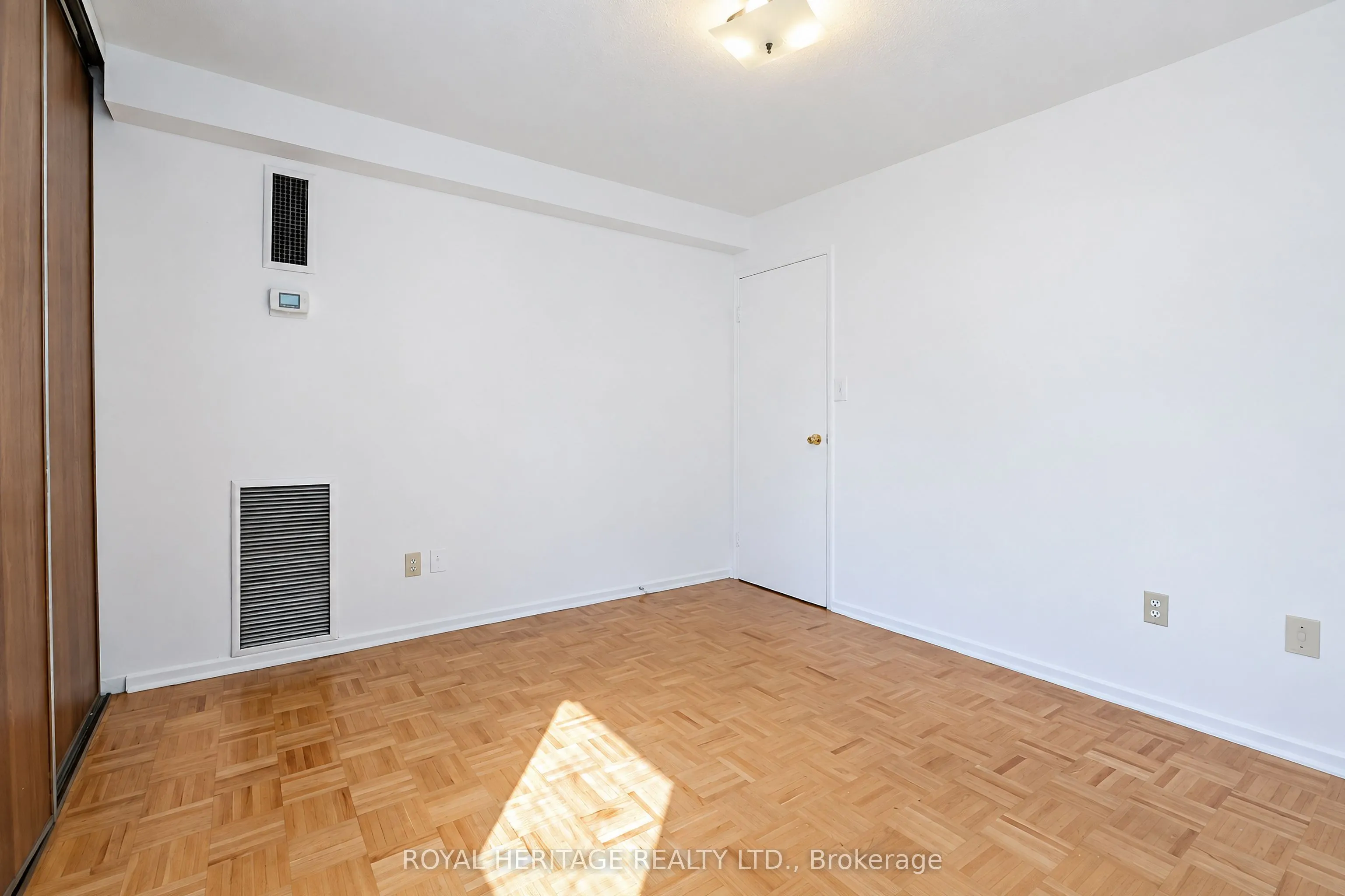 10 Edgecliff Golfway #603