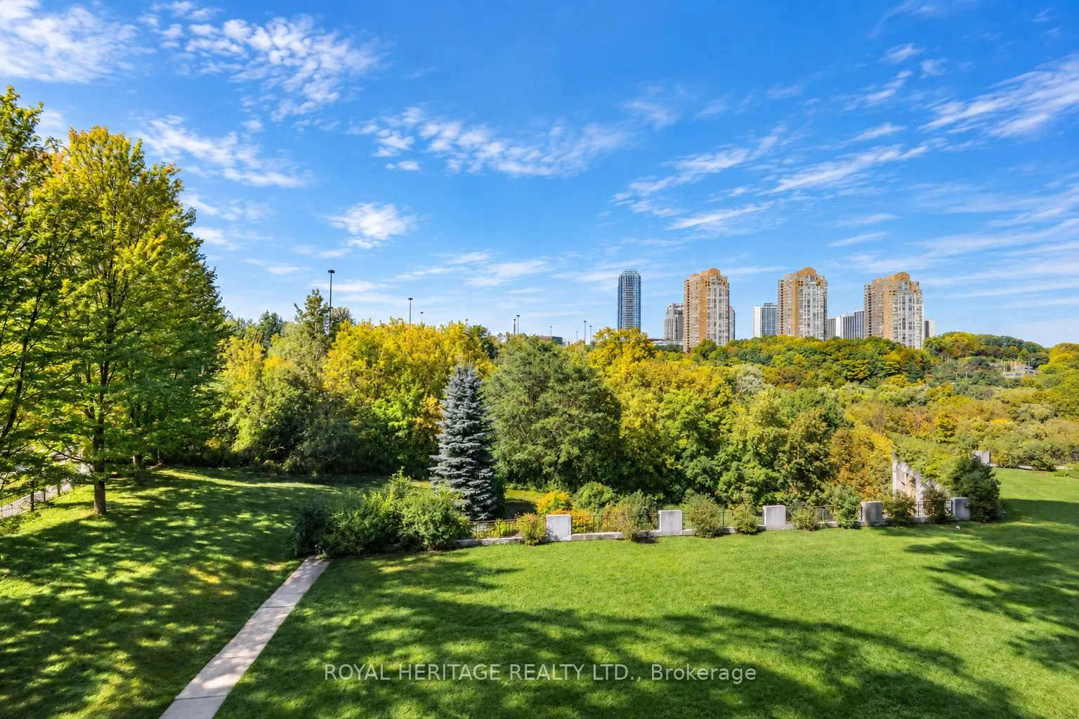 10 Edgecliff Golfway #603