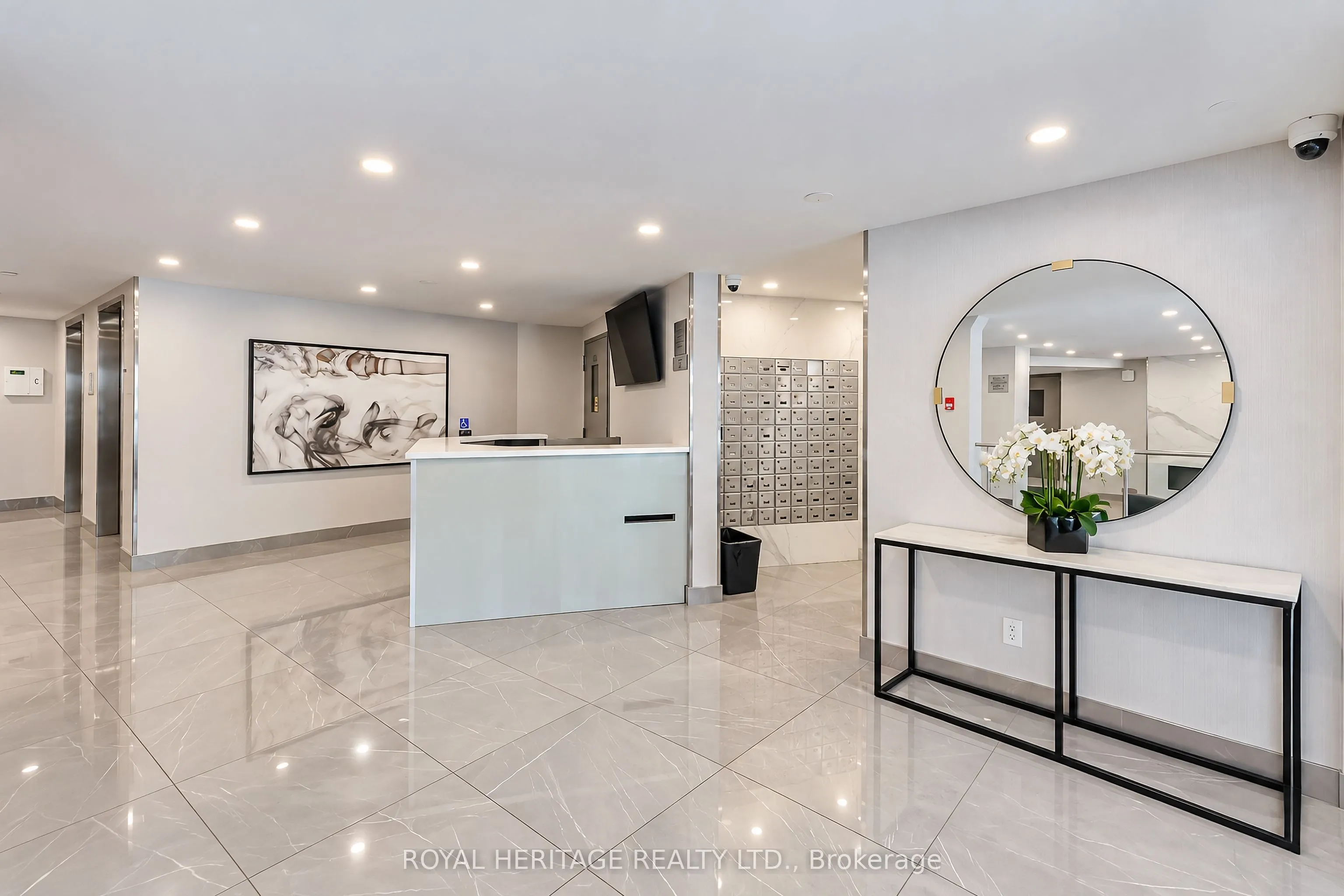 10 Edgecliff Golfway #603