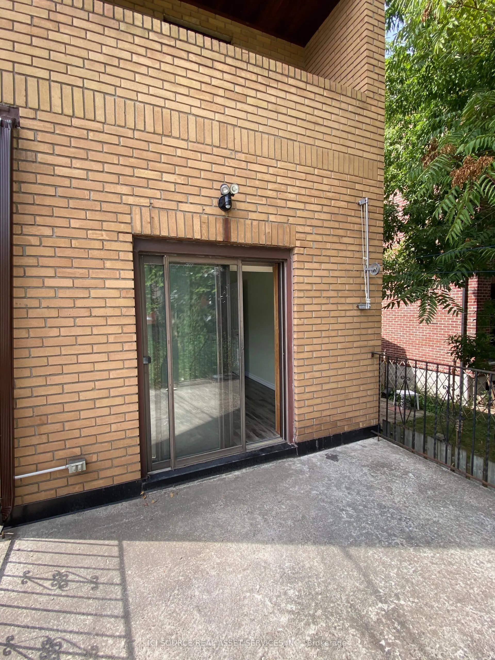 849 Bathurst Street #1