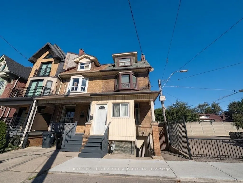 849 Bathurst Street #1