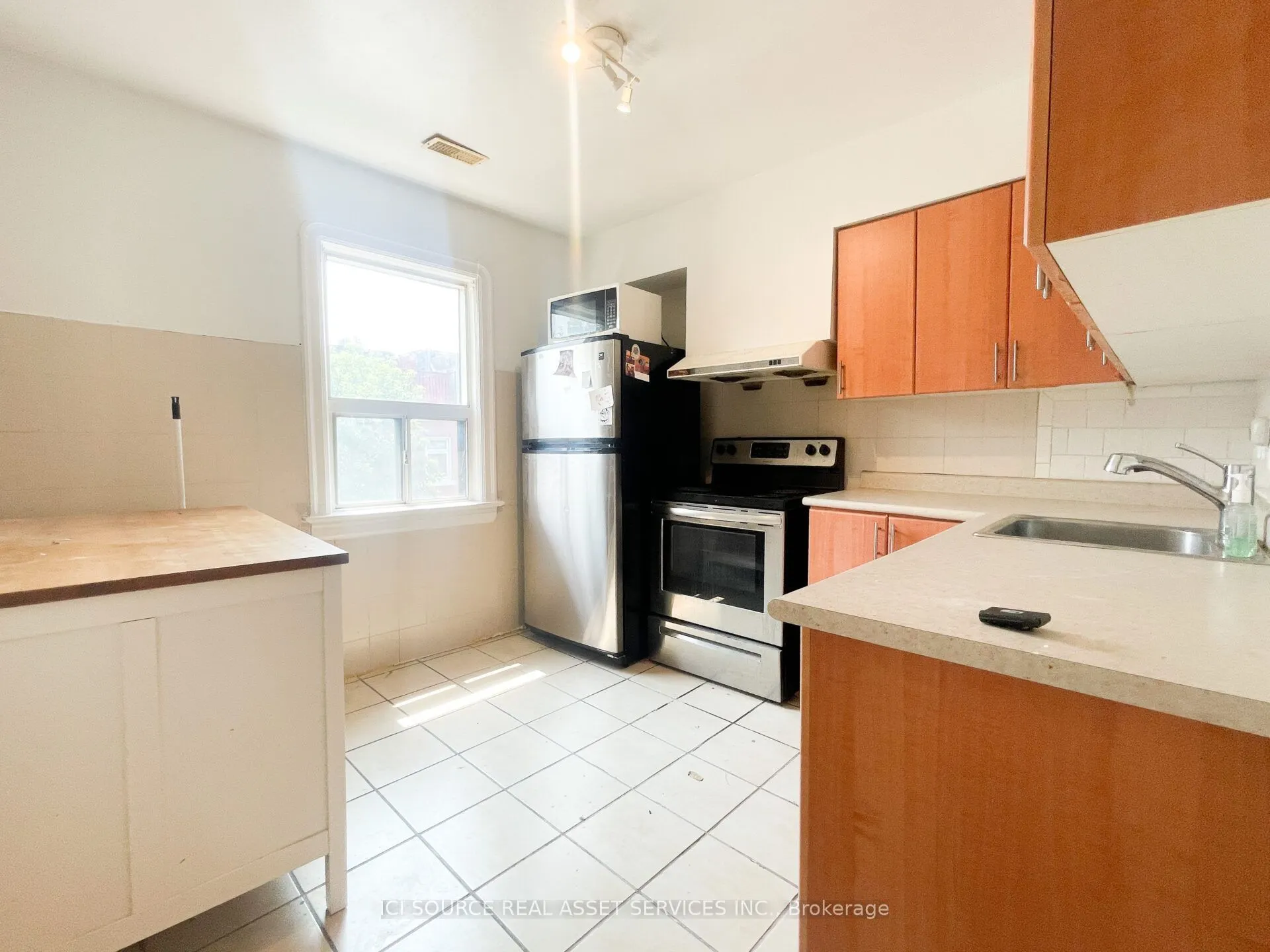 54 Markham Street #2