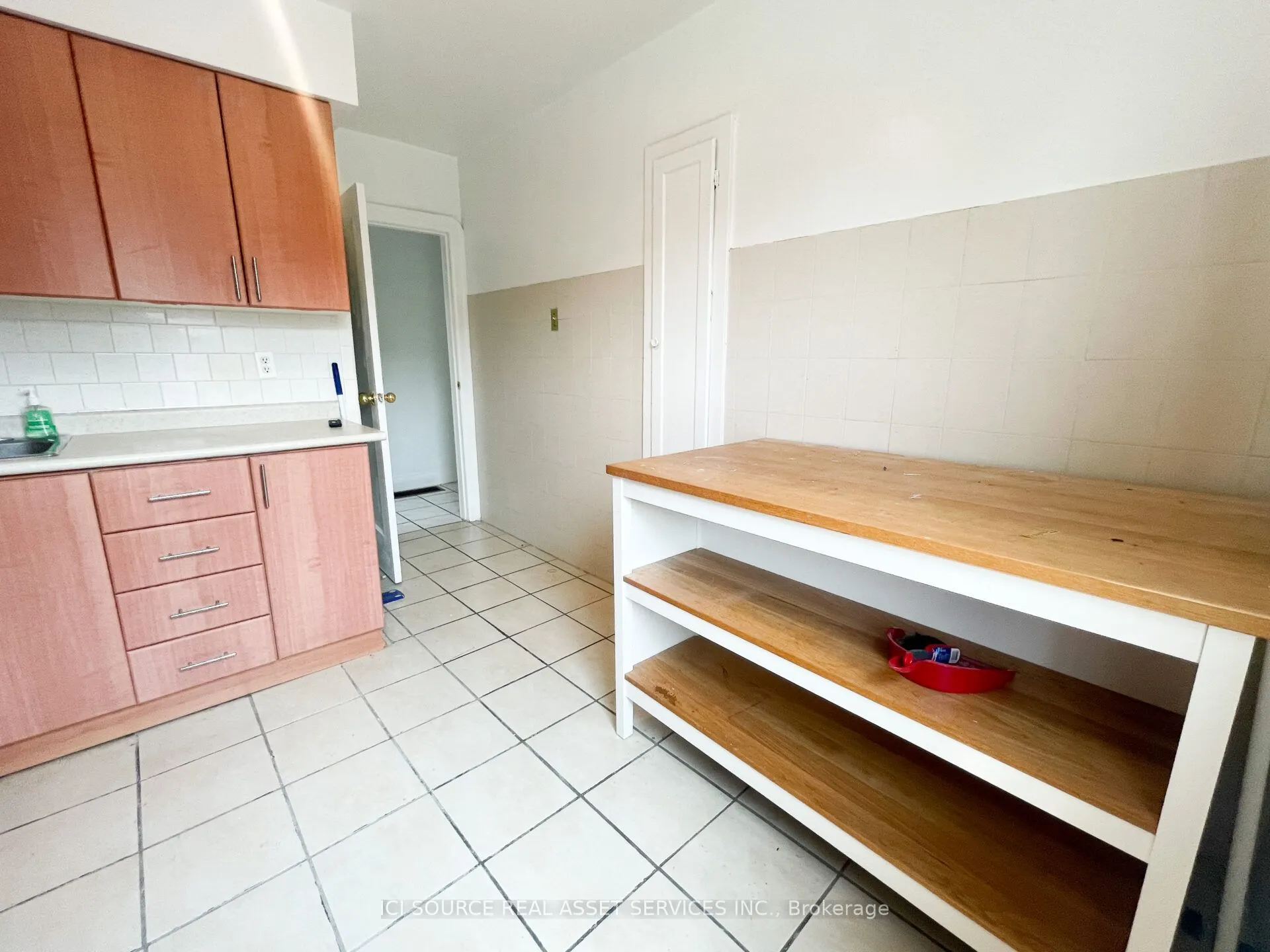 54 Markham Street #2