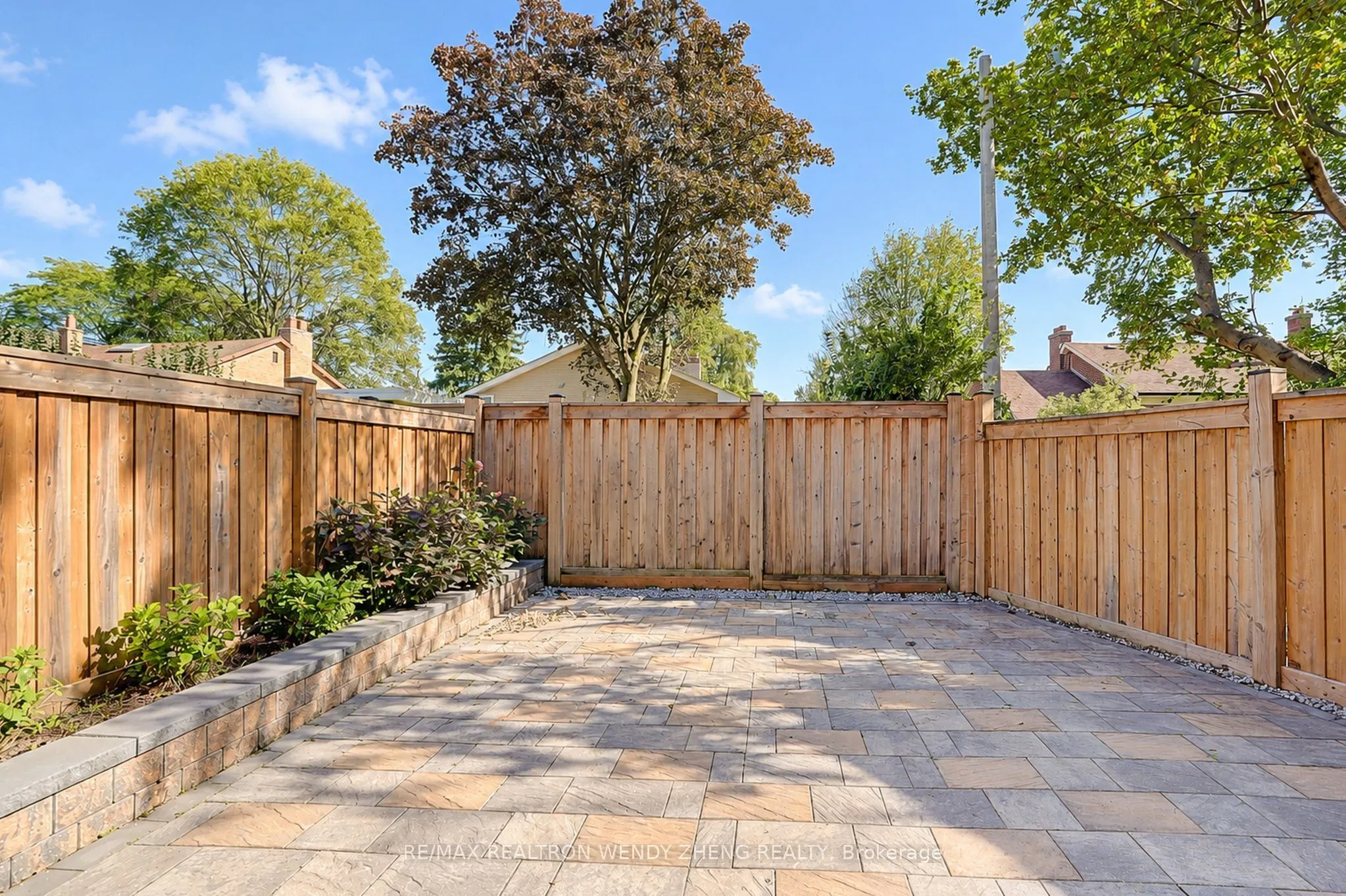 11 Hollyhock Court