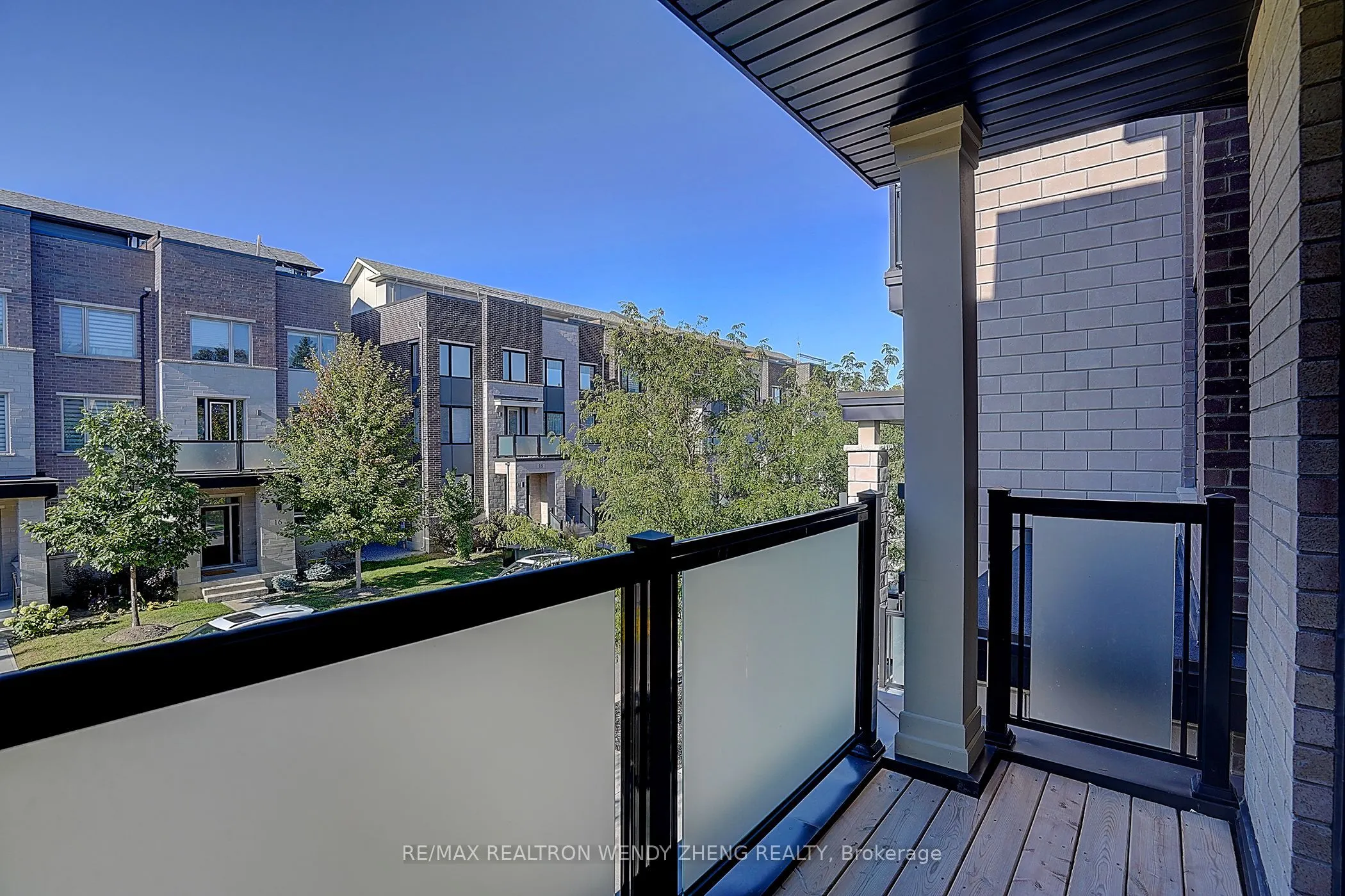 11 Hollyhock Court