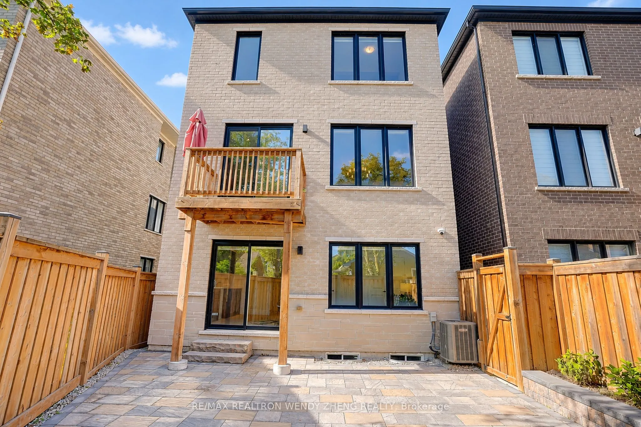 11 Hollyhock Court
