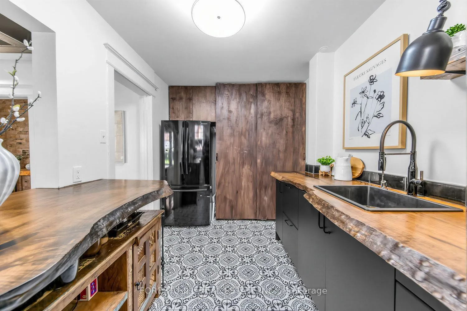 68 Kendal Avenue #6