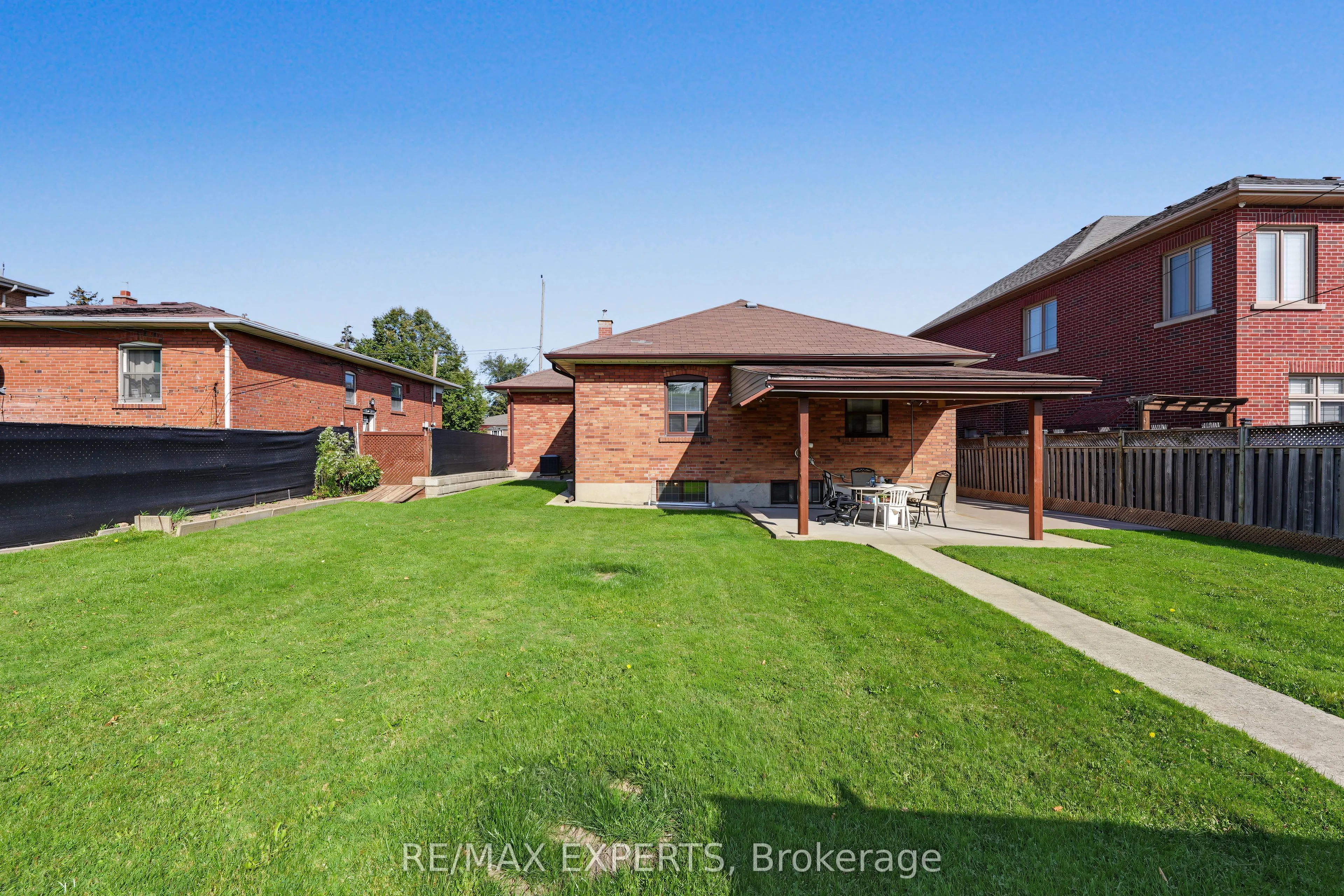 129 Sultana Avenue