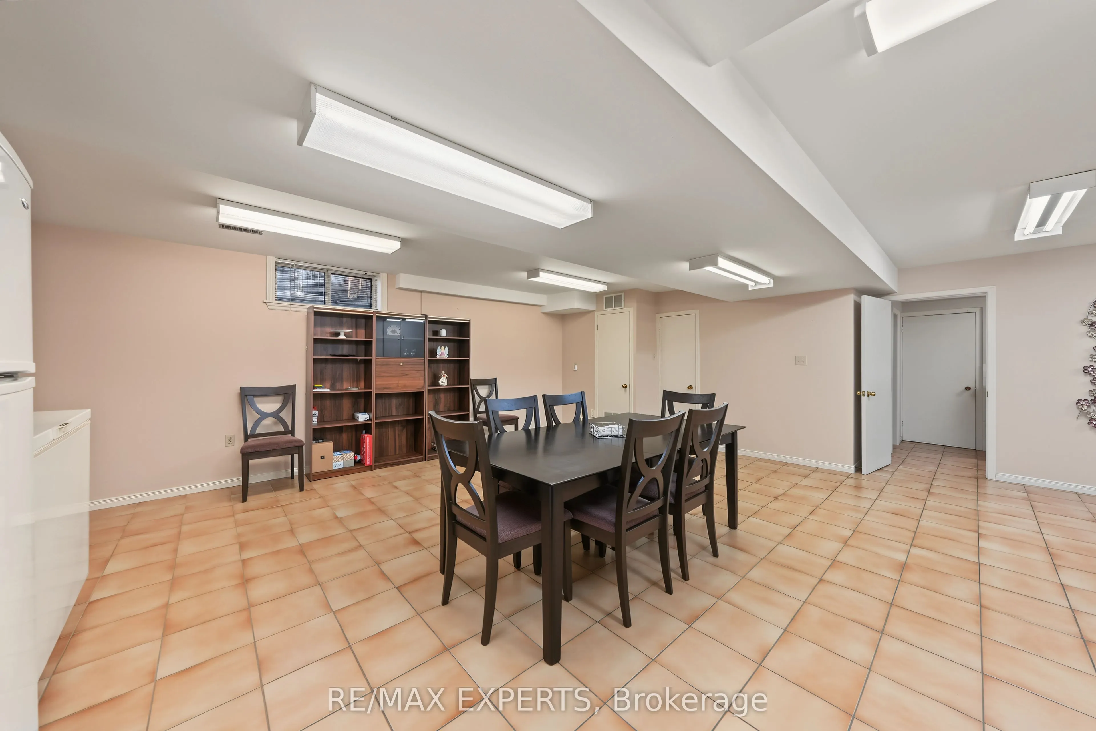 129 Sultana Avenue