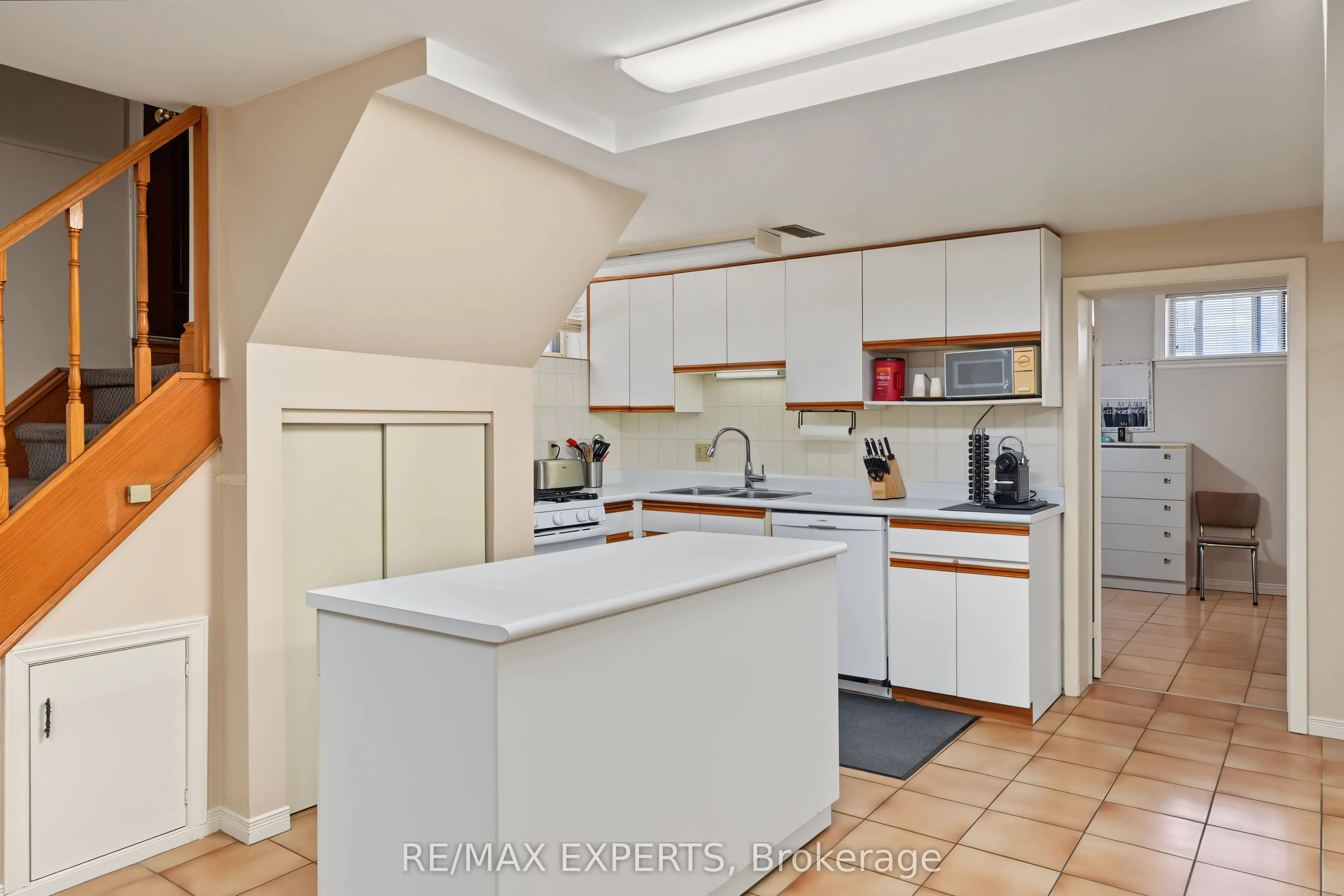 129 Sultana Avenue