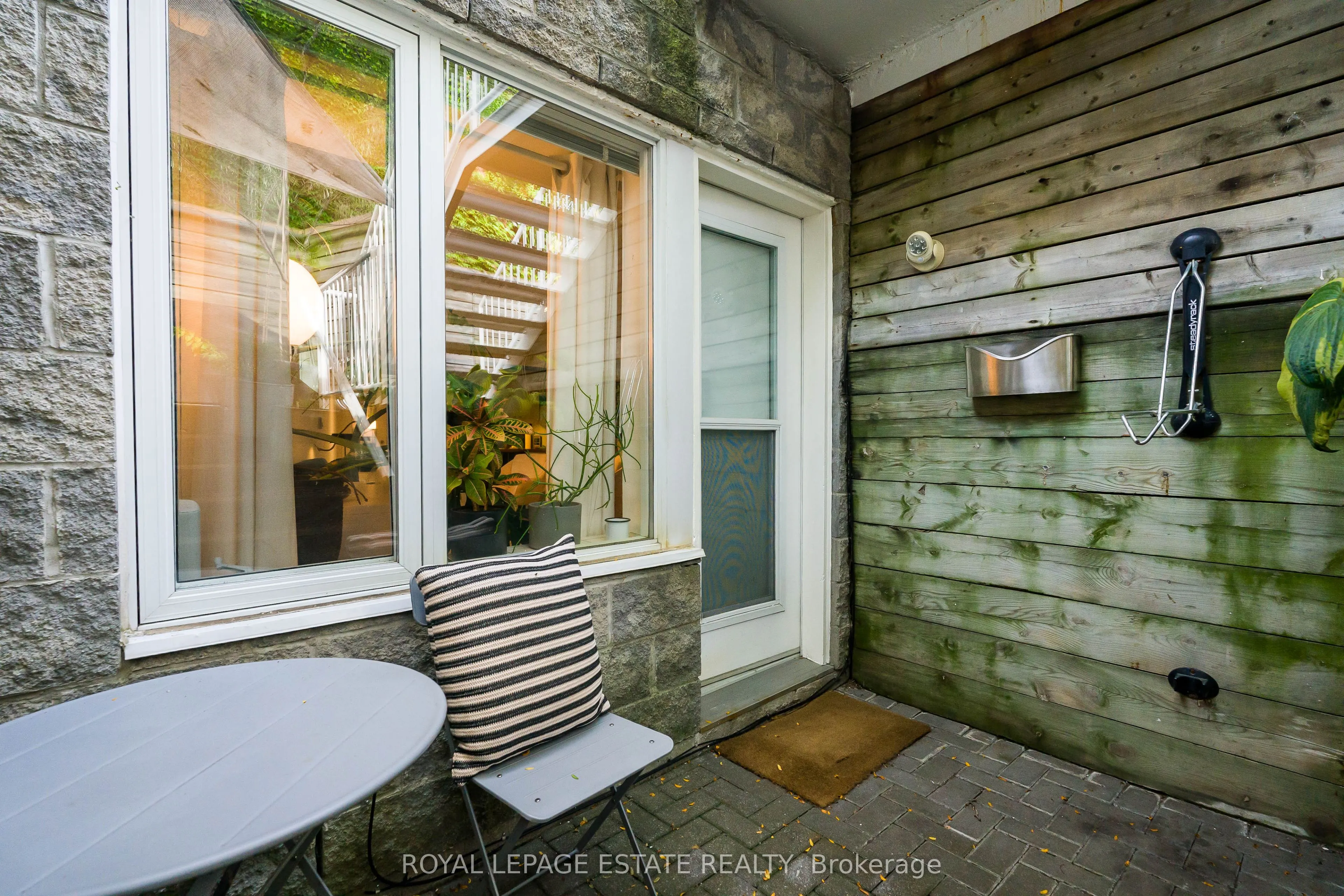 61 Seaton Street