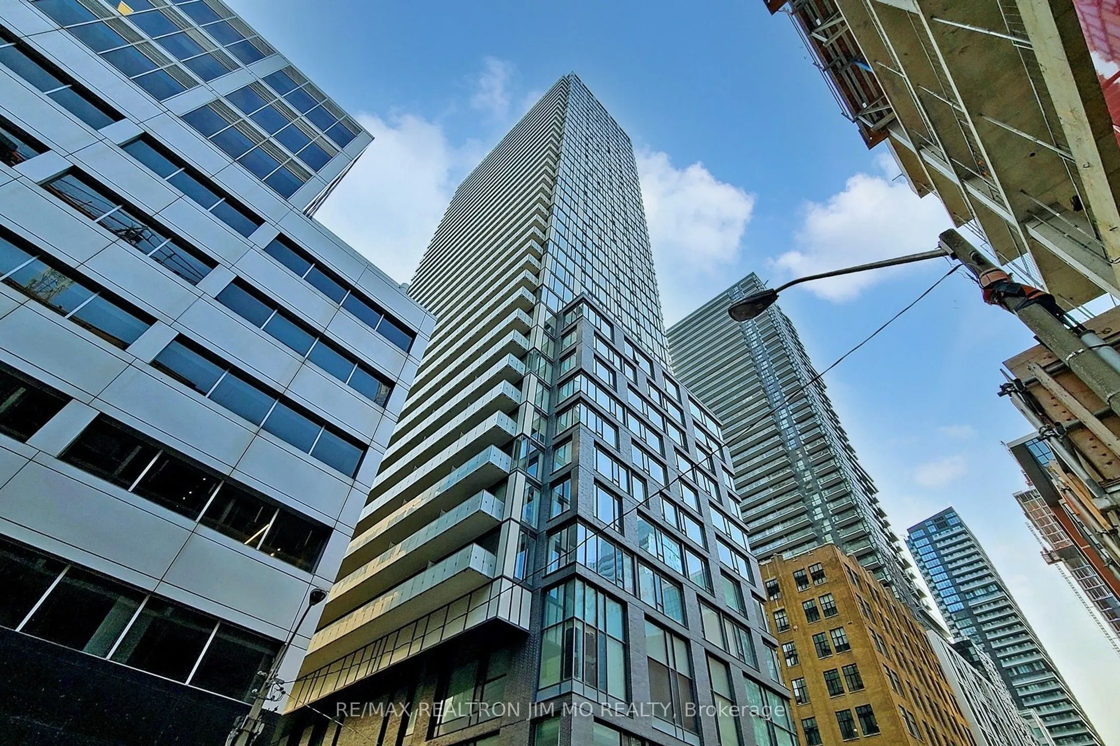 101 Peter Street #3512