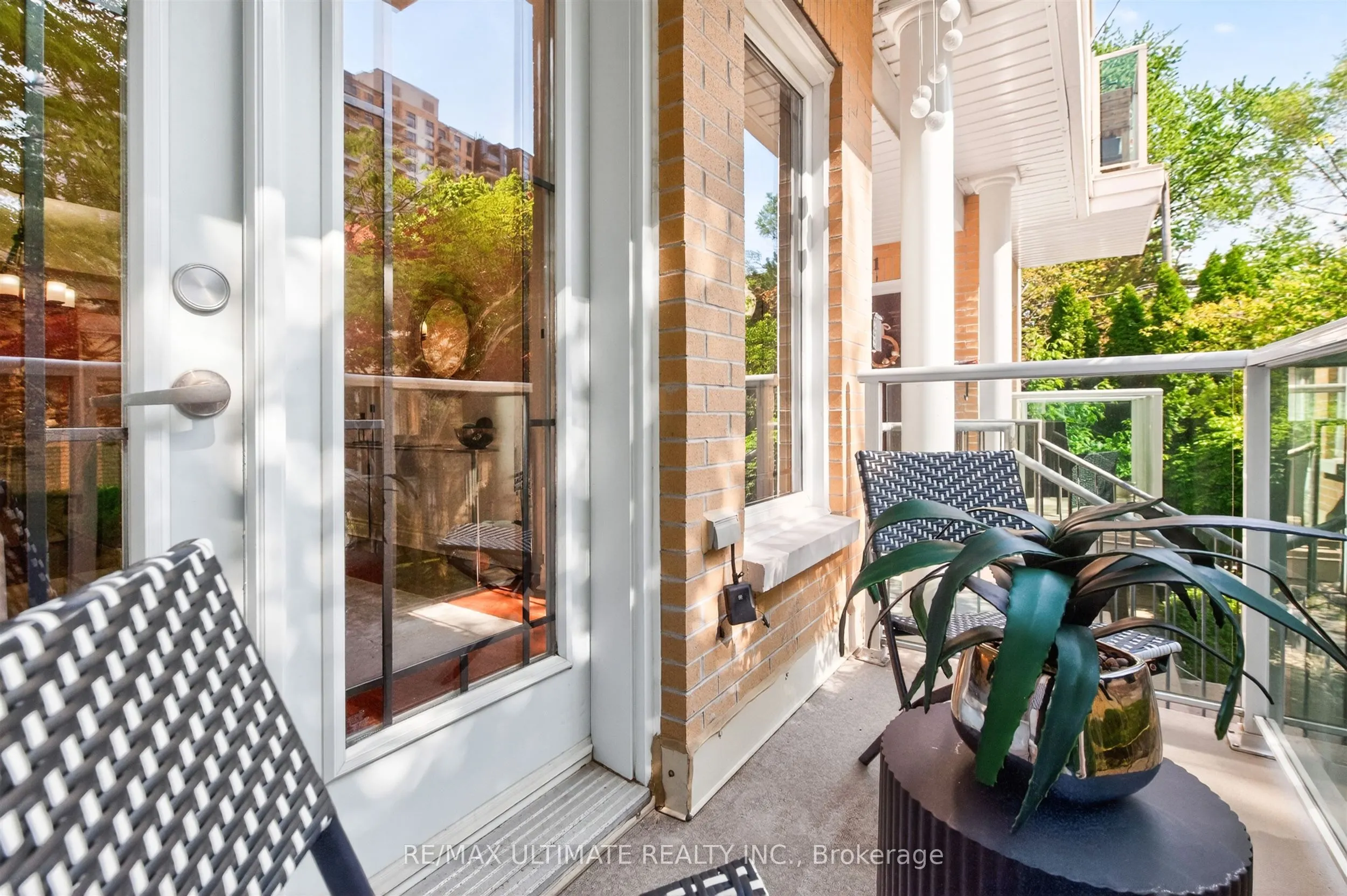 70 Byng Avenue #4