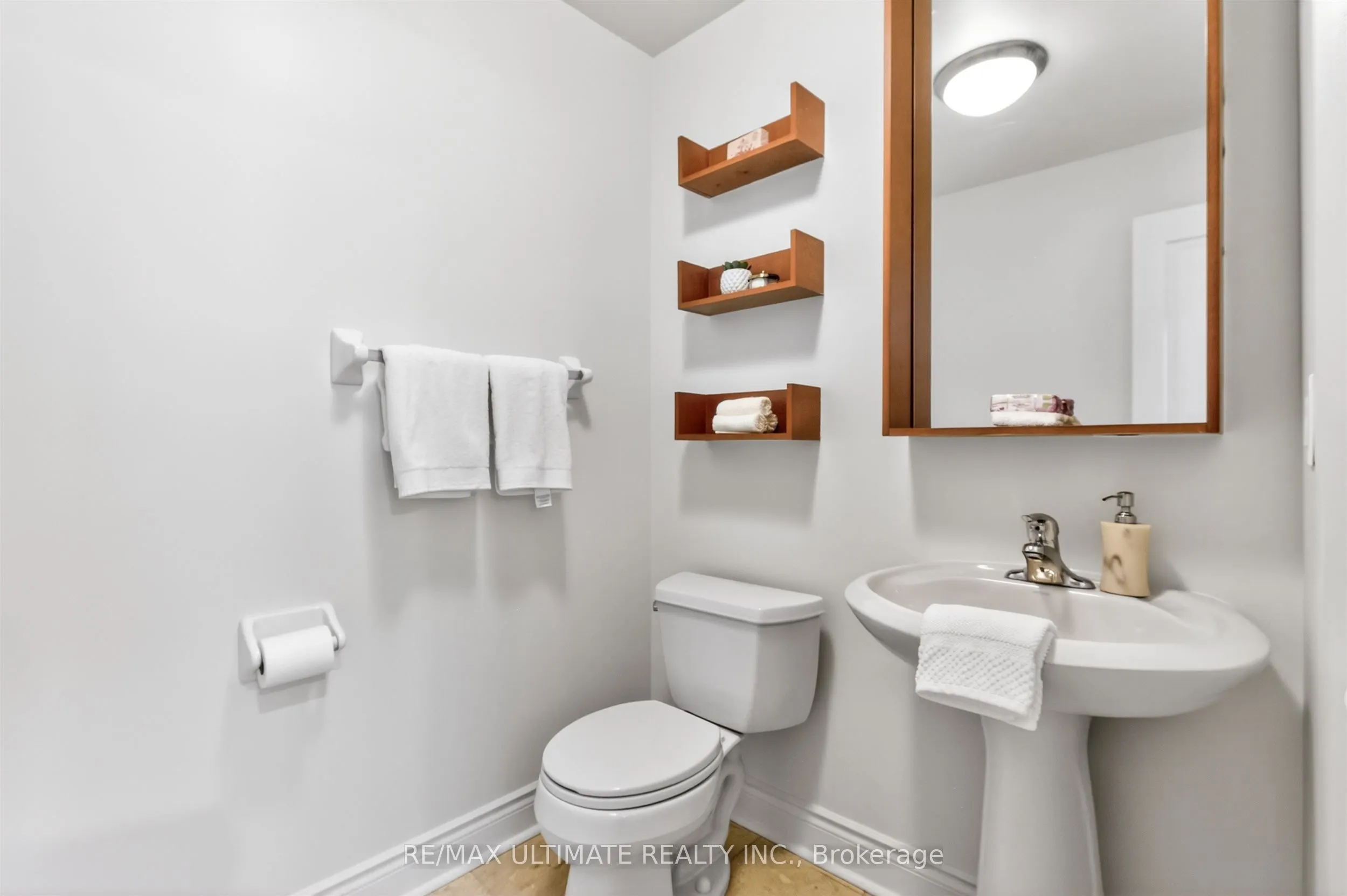 70 Byng Avenue #4