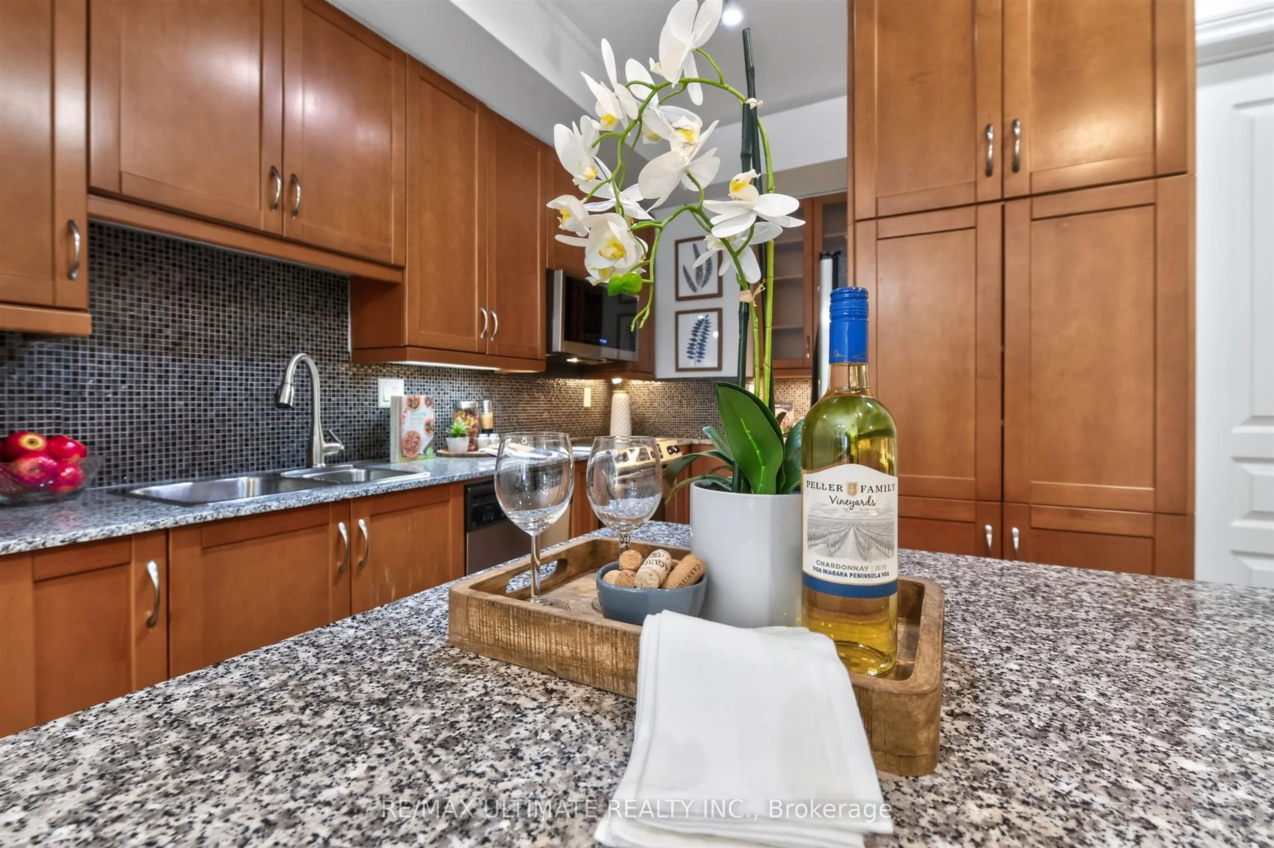 70 Byng Avenue #4