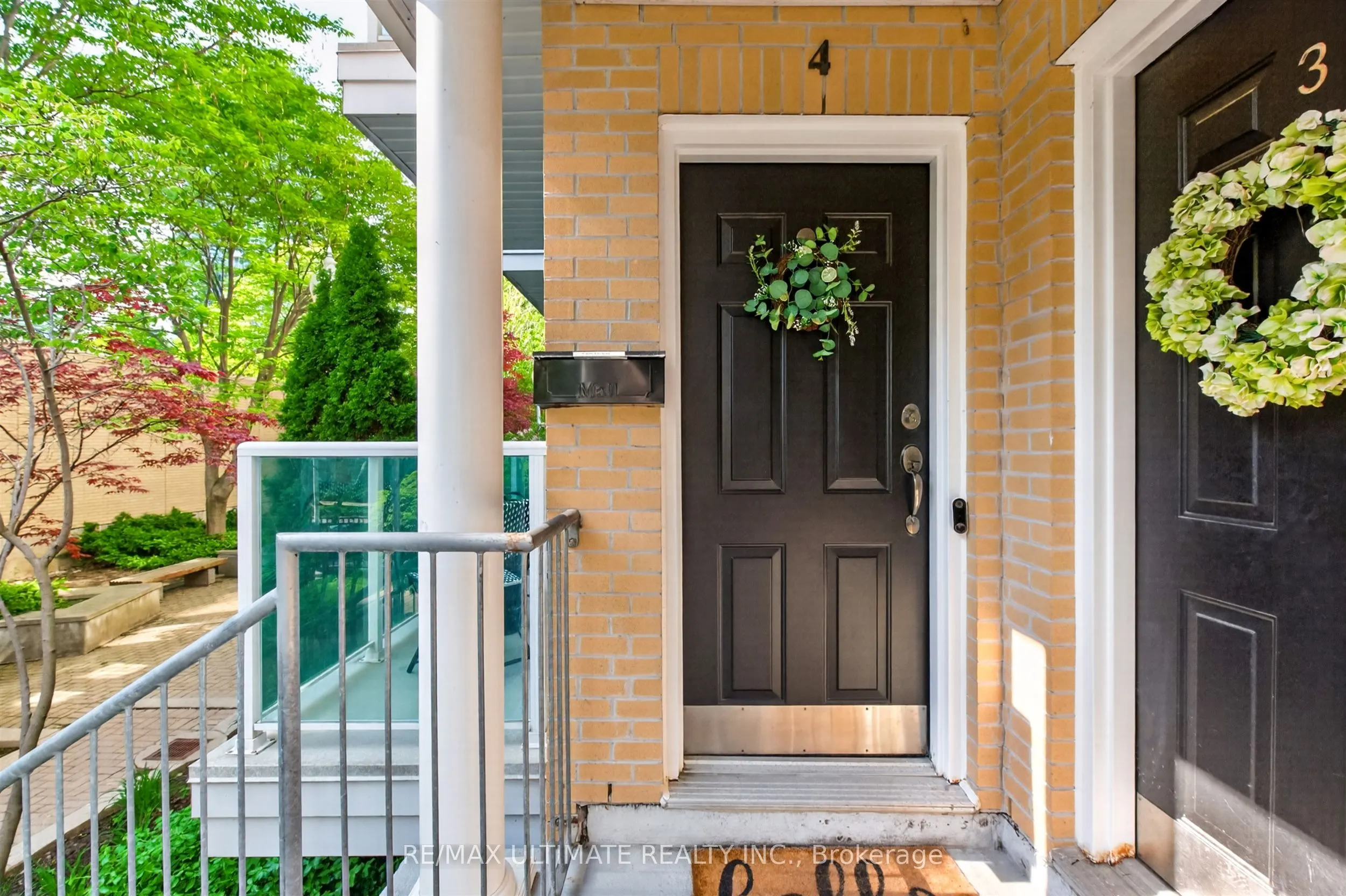 70 Byng Avenue #4