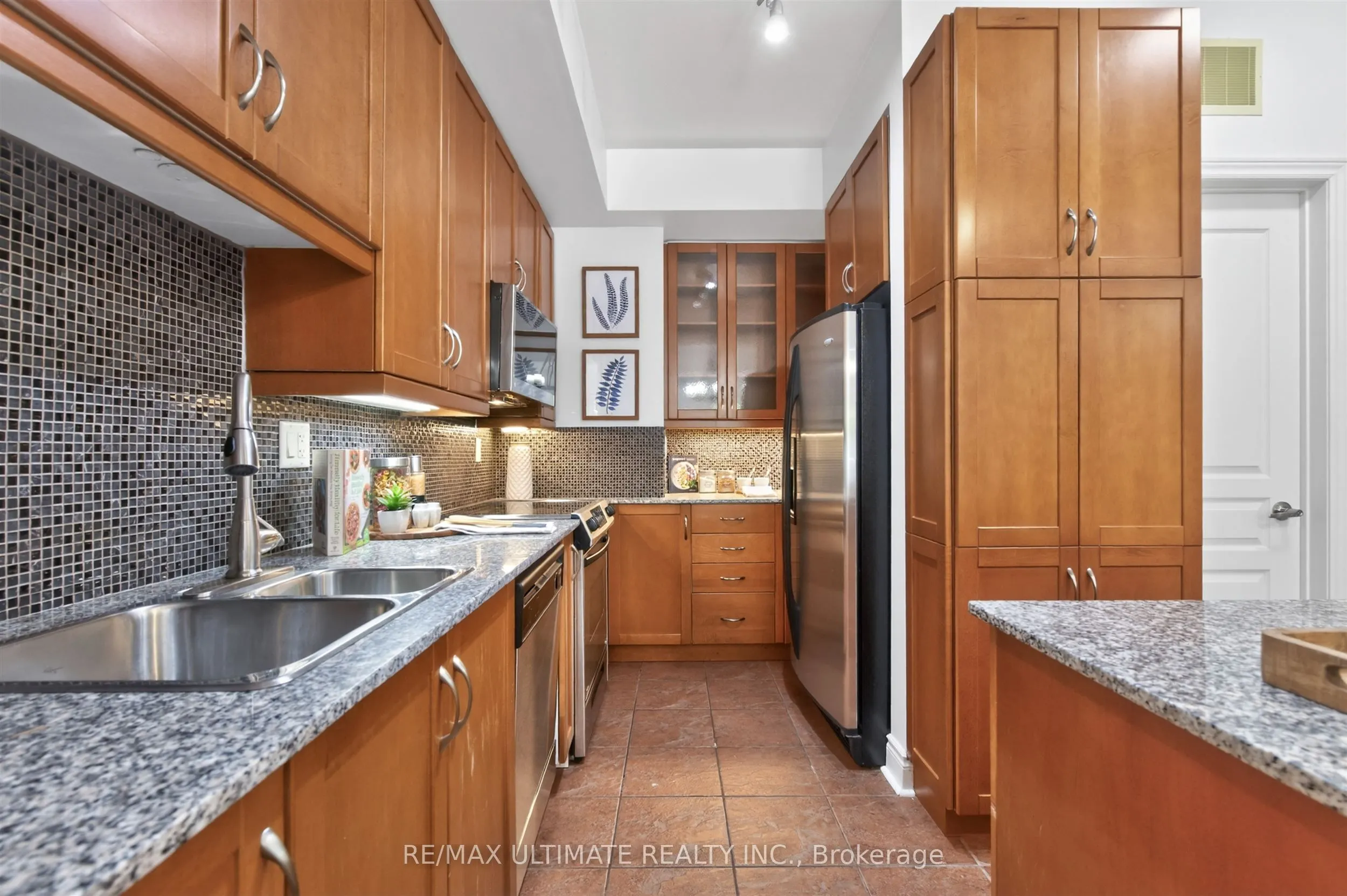 70 Byng Avenue #4