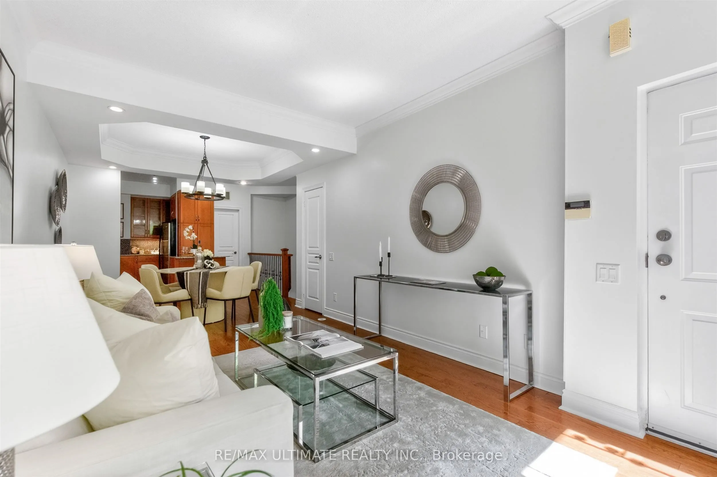 70 Byng Avenue #4