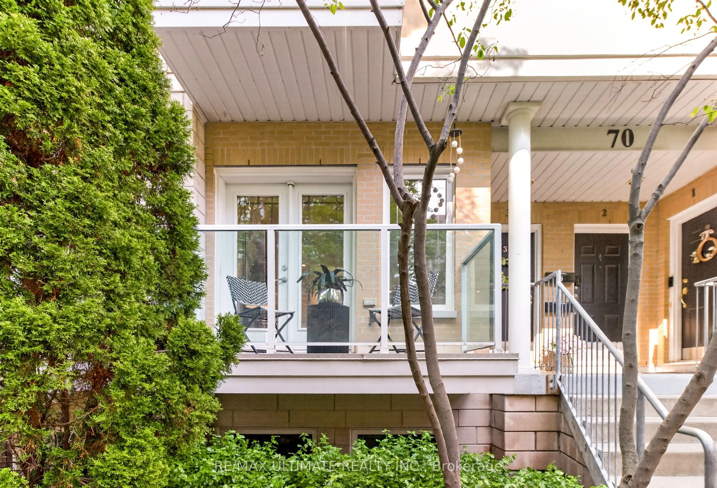 70 Byng Avenue #4