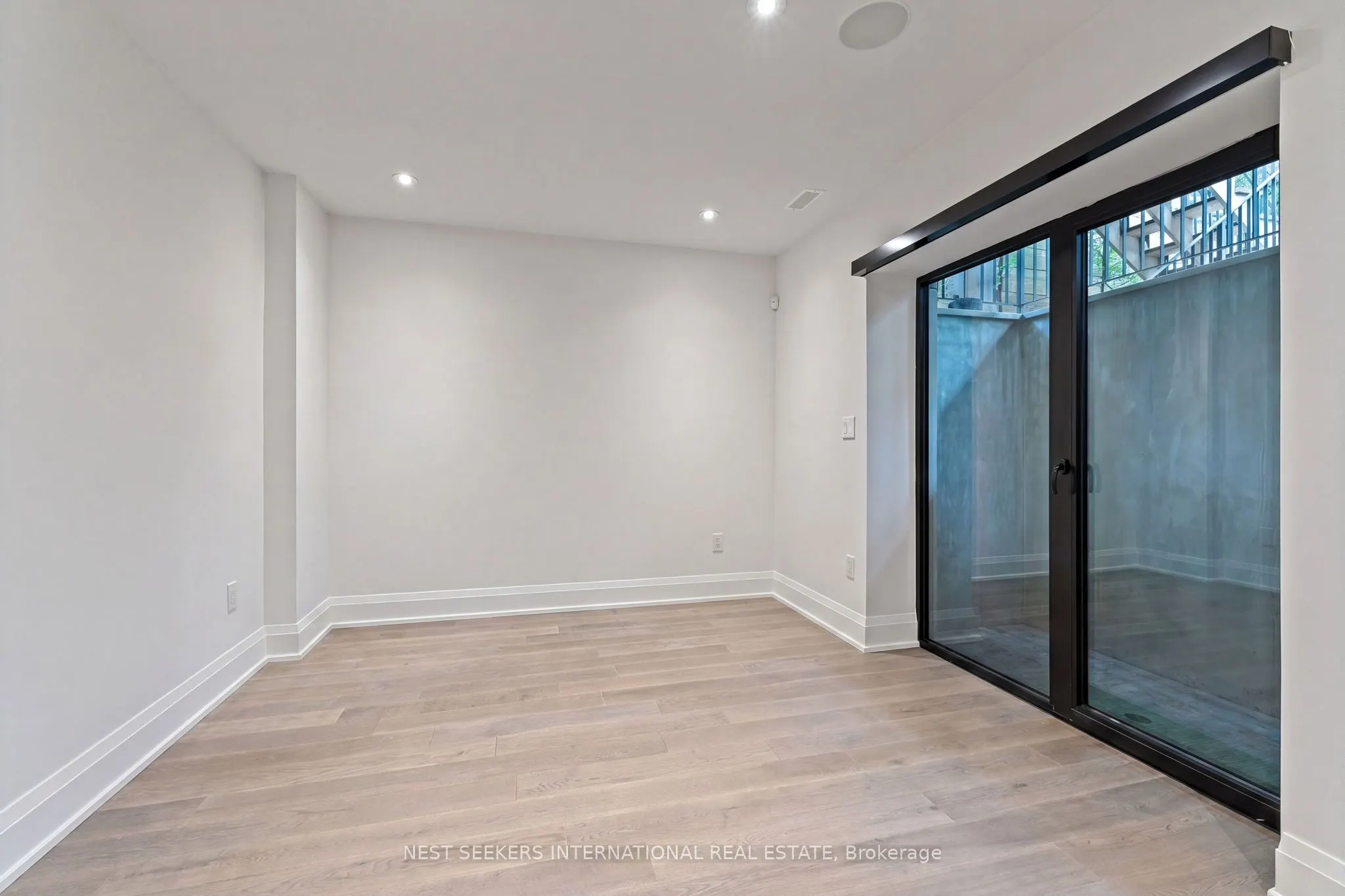 141 Chaplin Crescent
